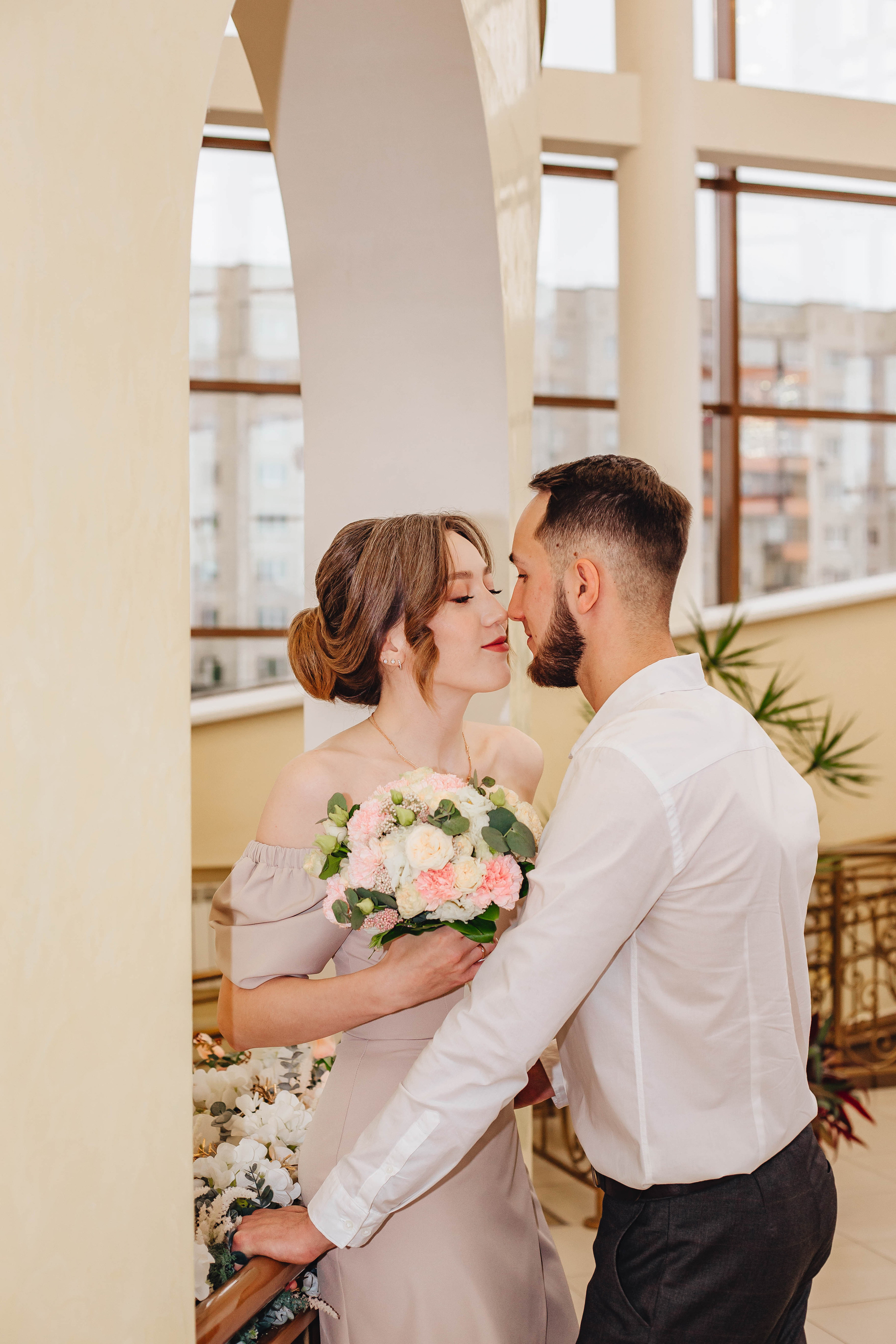 Дима и Адель. Неторжественная роспись и прогулка. Фотограф Мария Новоселова. Сургут