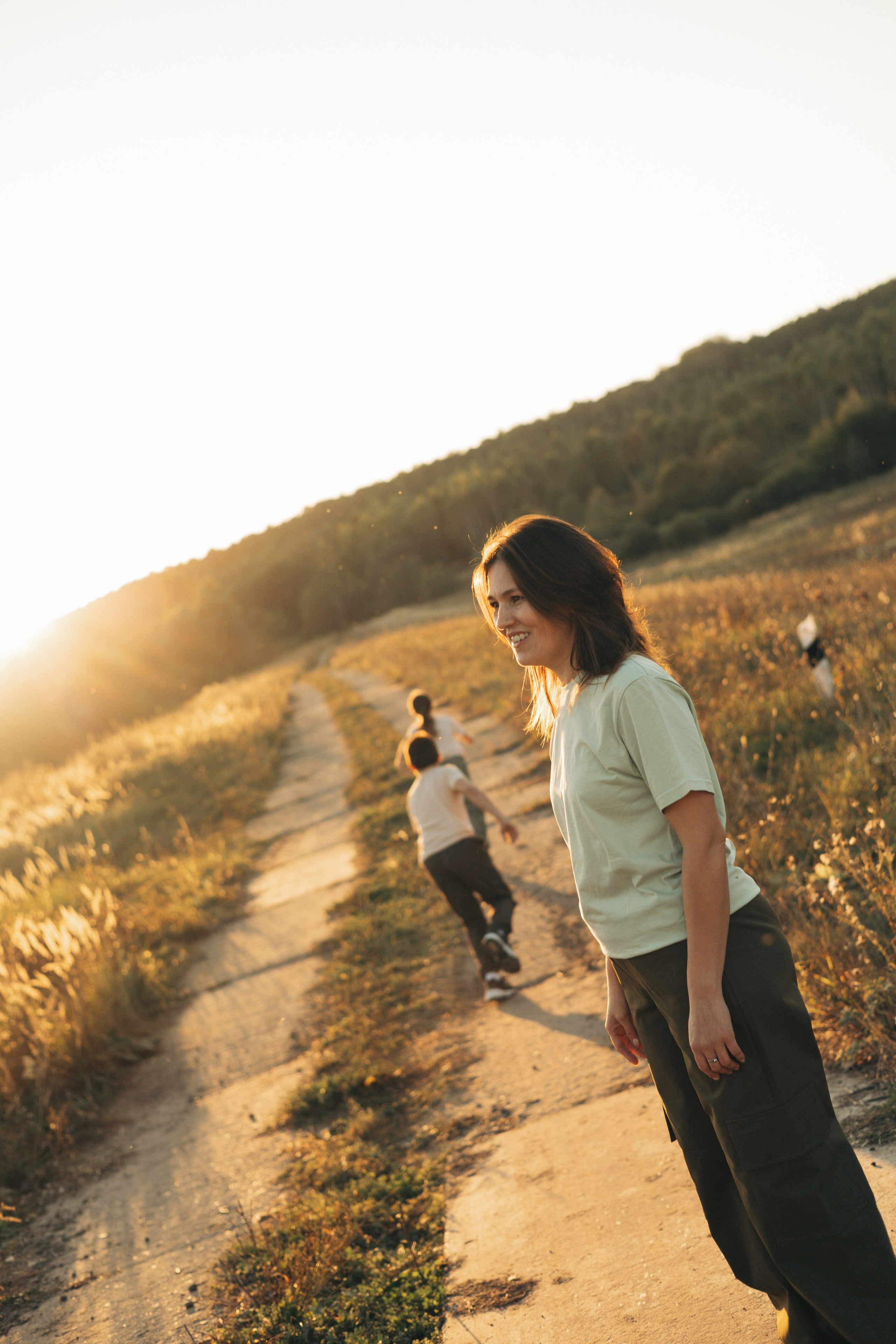 Юля, Илья, Полина, Сергей. Ваш фотограф