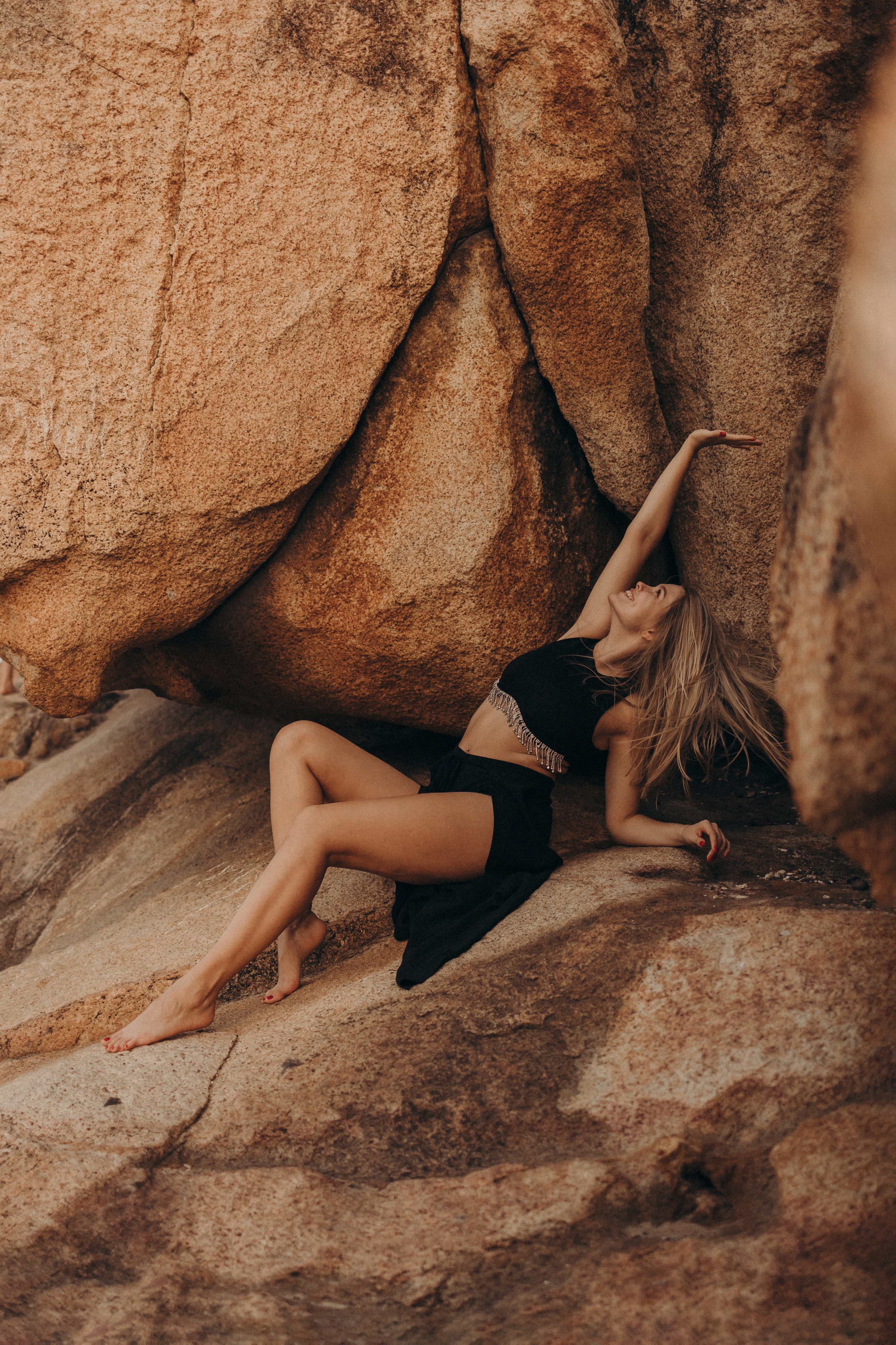 Кристина (Каменный сад Хон Чонг, Нячанг). Фотограф Астана. Индивидуальные, парные и семейные фотосессии