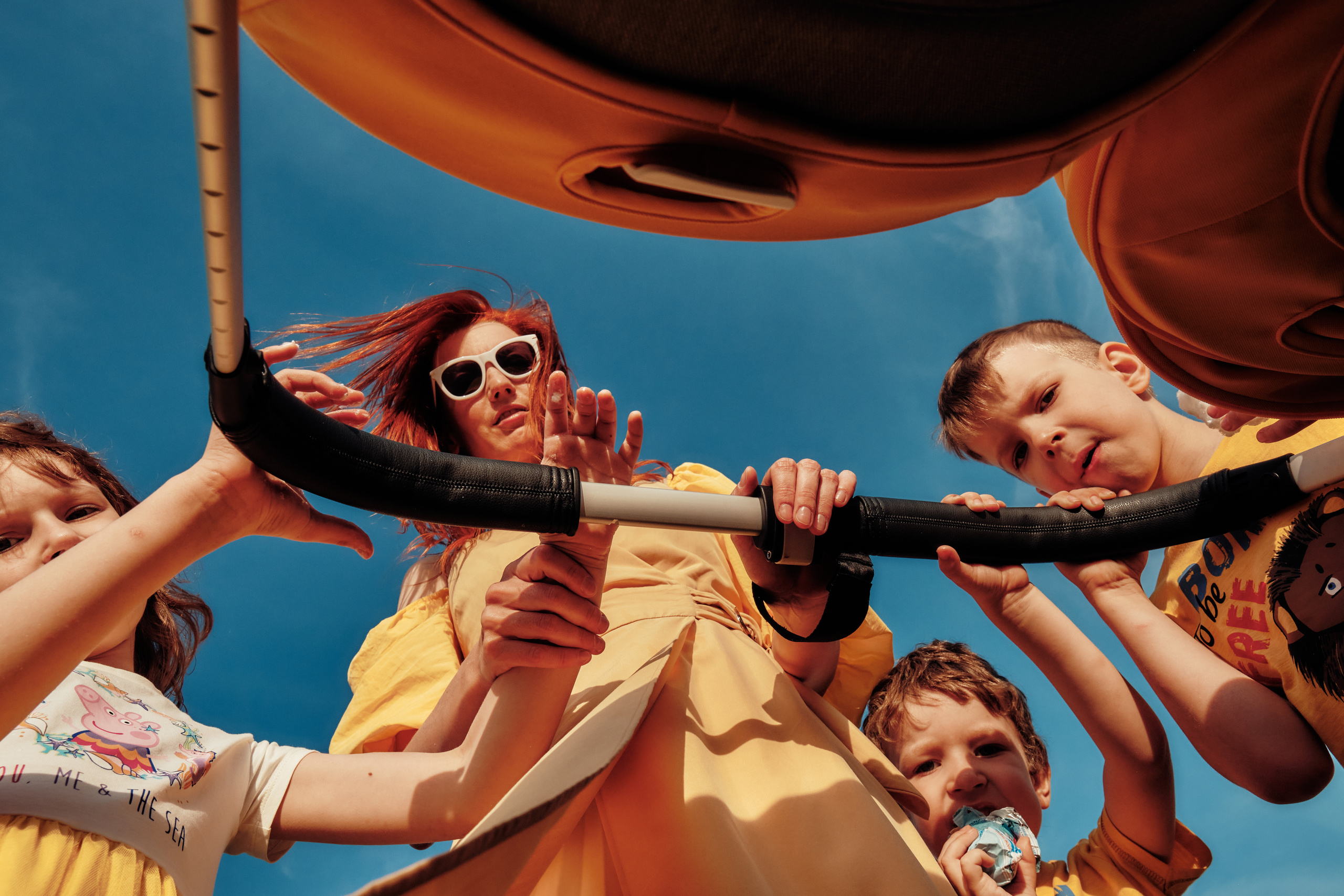 Юля с пятью детьми. Фотограф Максим Ерёмин