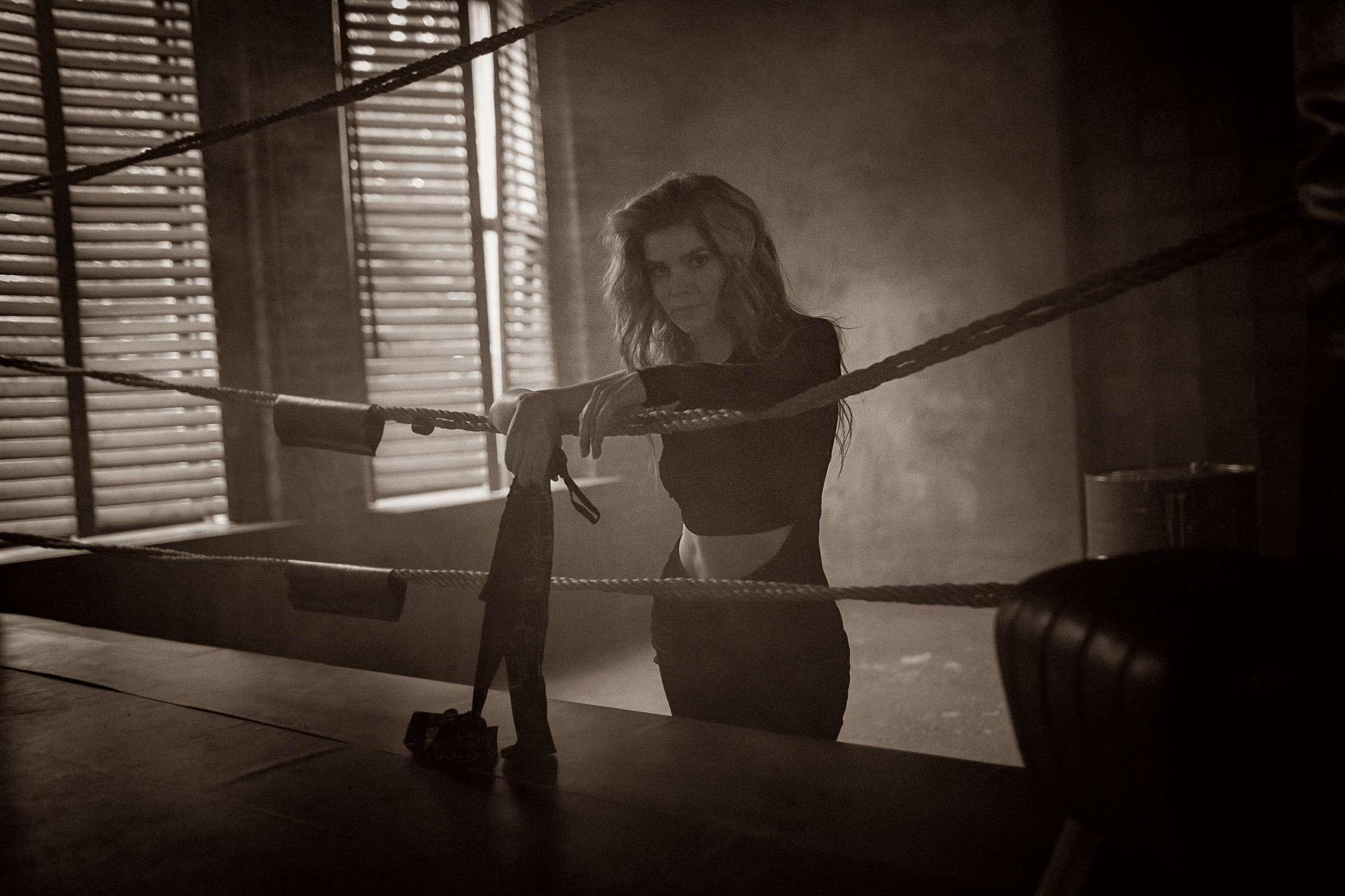 Фотосессия девушки на боксерском ринге СПб. Фотограф женский и мужской портрет Санкт-Петербург