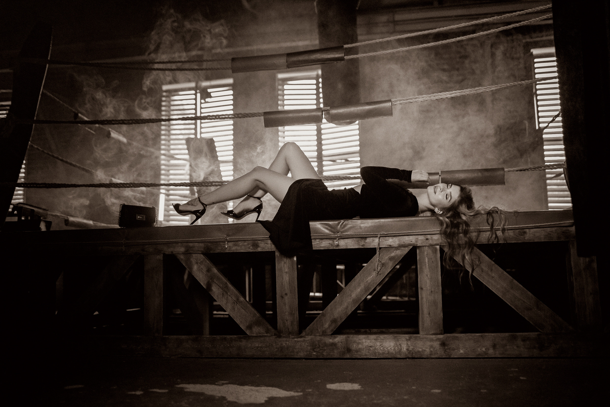 Фотосессия девушки на боксерском ринге СПб. Фотограф женский и мужской портрет Санкт-Петербург