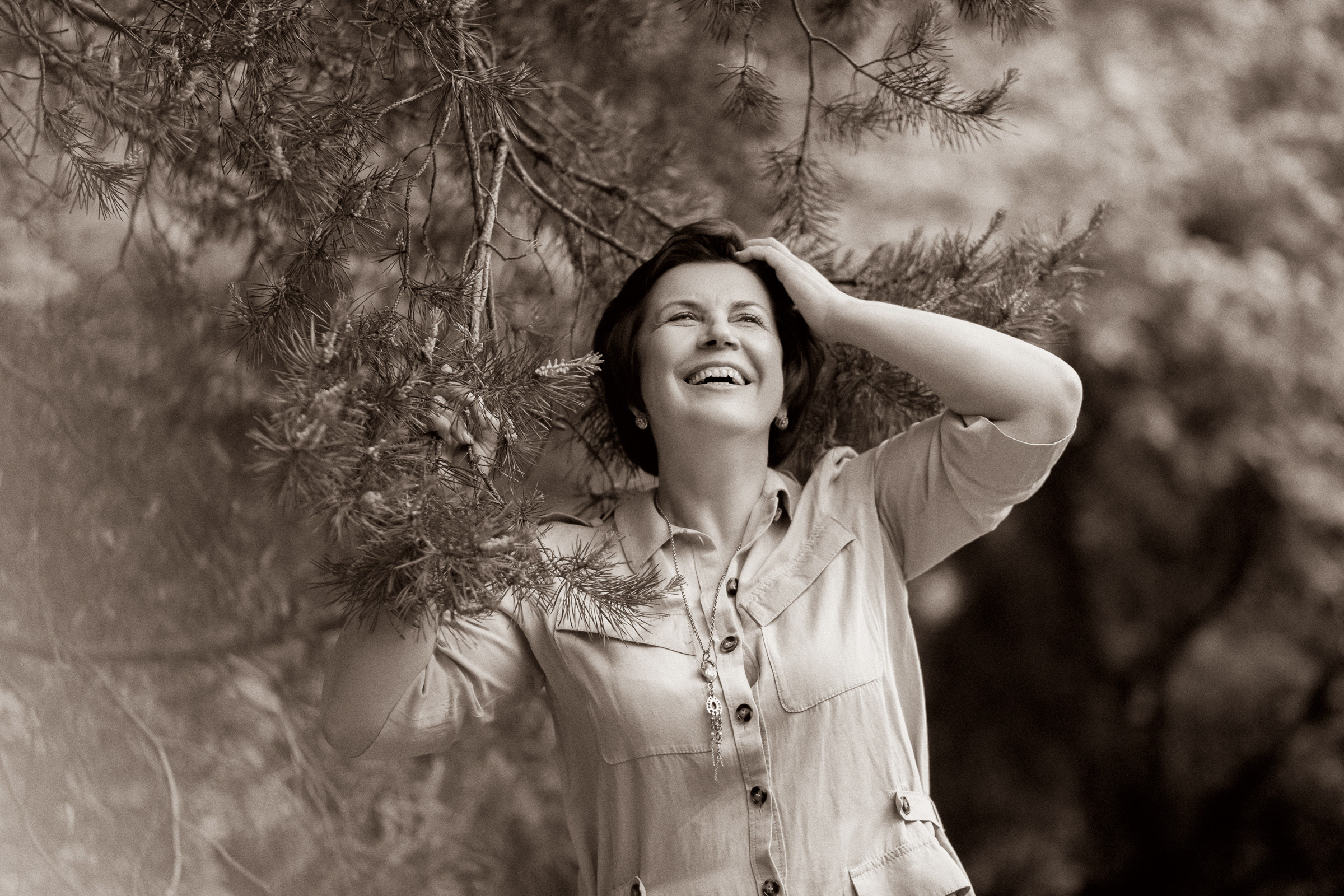 Фотосессия взрослой женщины на природе. Фотограф женский и мужской портрет Санкт-Петербург