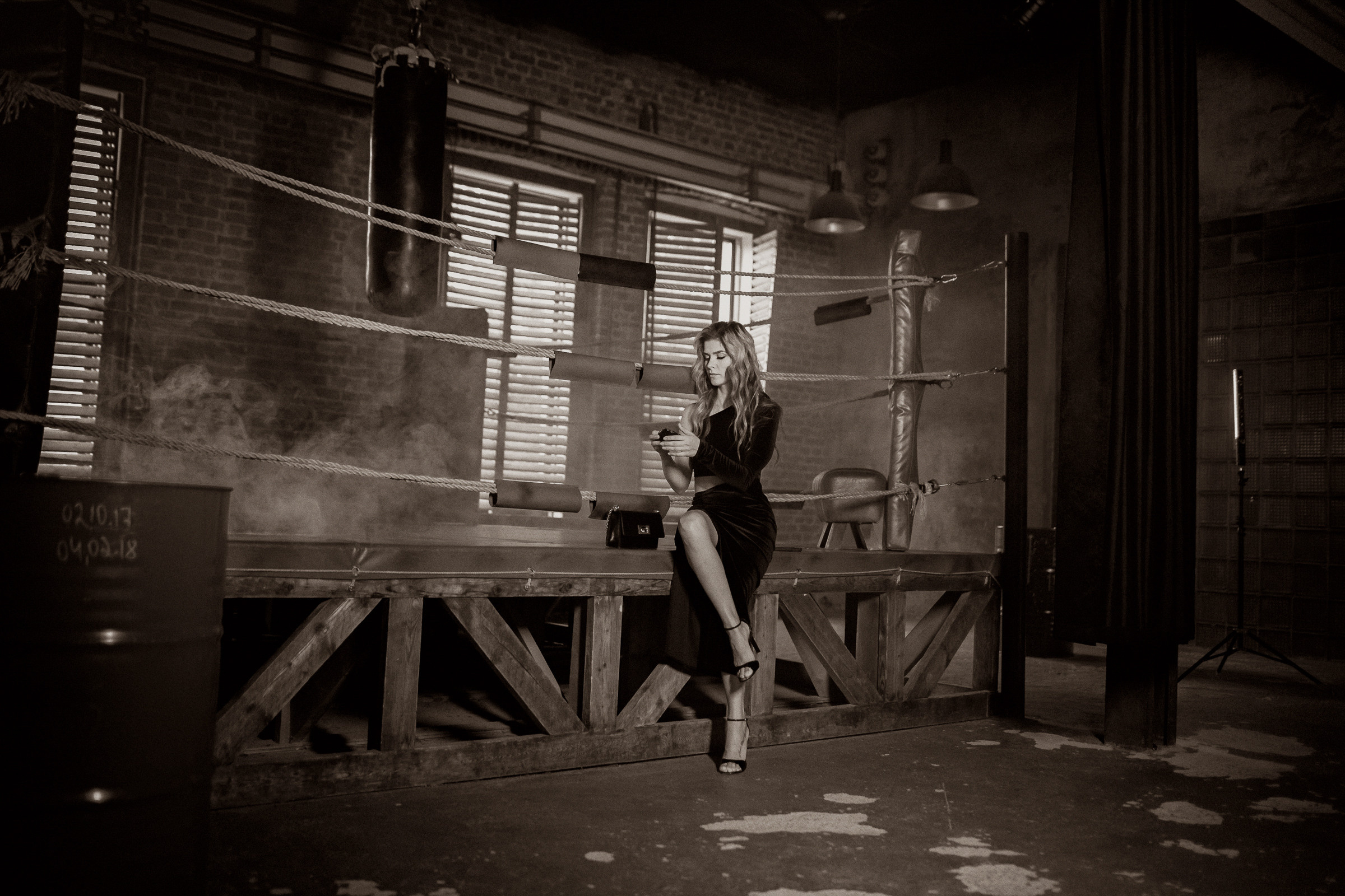 Фотосессия девушки на боксерском ринге СПб. Фотограф женский и мужской портрет Санкт-Петербург