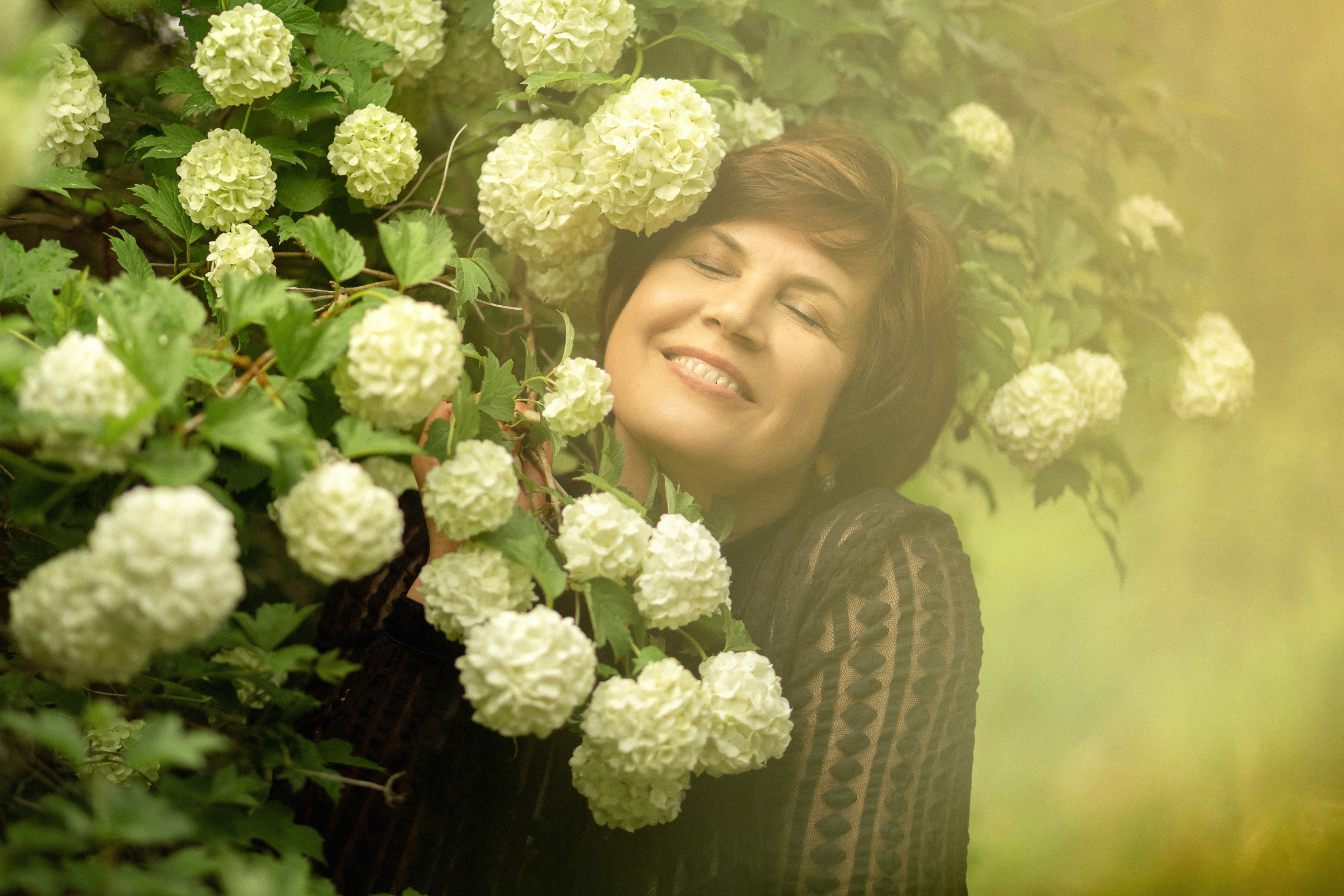 Съемка для взрослой женщины на природе Спб, фотосессия на природе для родителей, подарочный сертификат на фотосессию в СПб