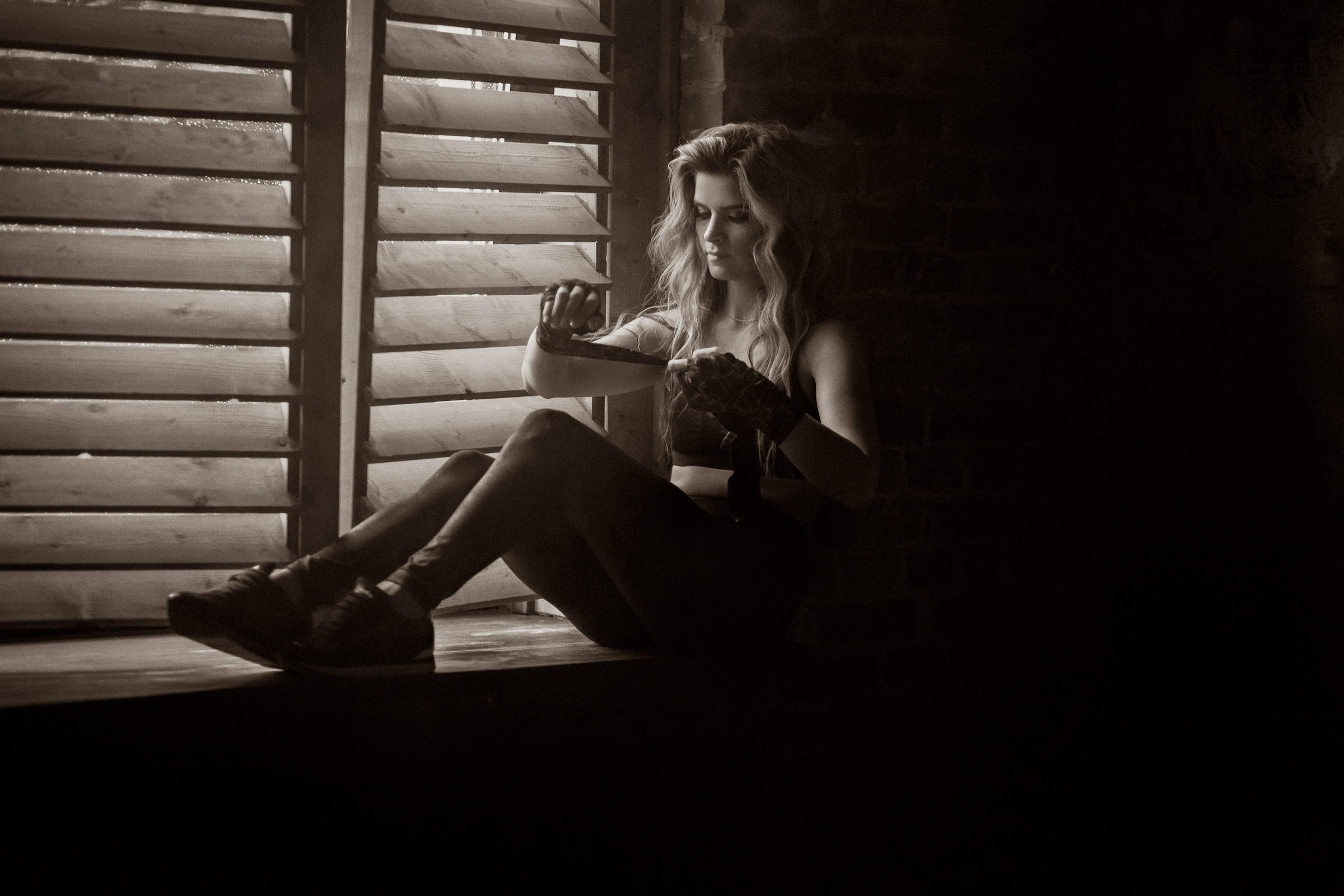 Фотосессия девушки на боксерском ринге СПб. Фотограф женский и мужской портрет Санкт-Петербург