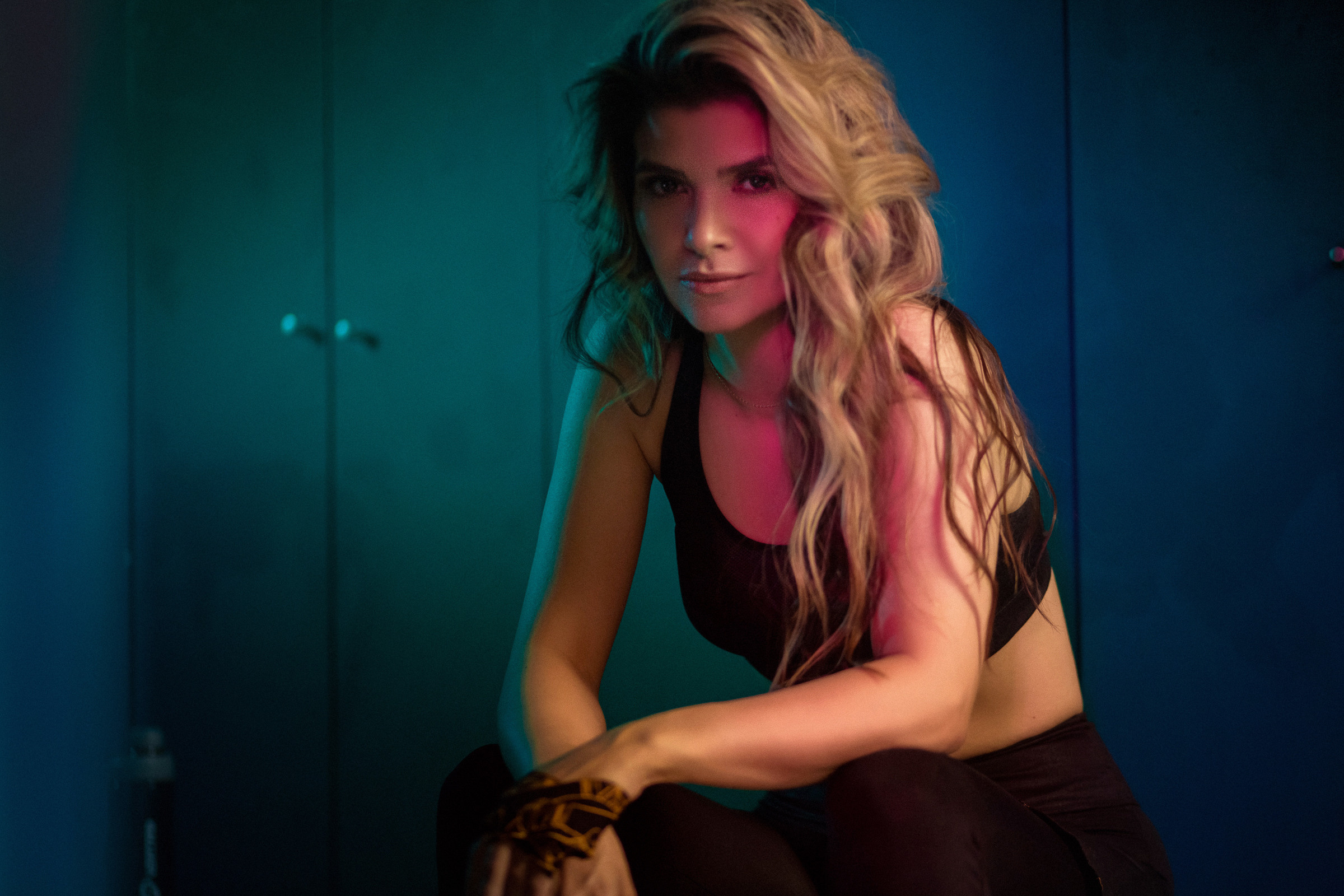 Фотосессия девушки на боксерском ринге СПб. Фотограф женский и мужской портрет Санкт-Петербург