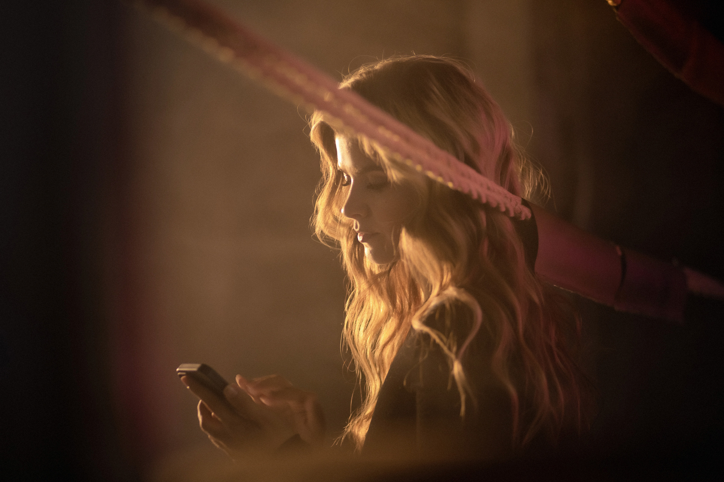 Фотосессия девушки на боксерском ринге СПб. Фотограф женский и мужской портрет Санкт-Петербург