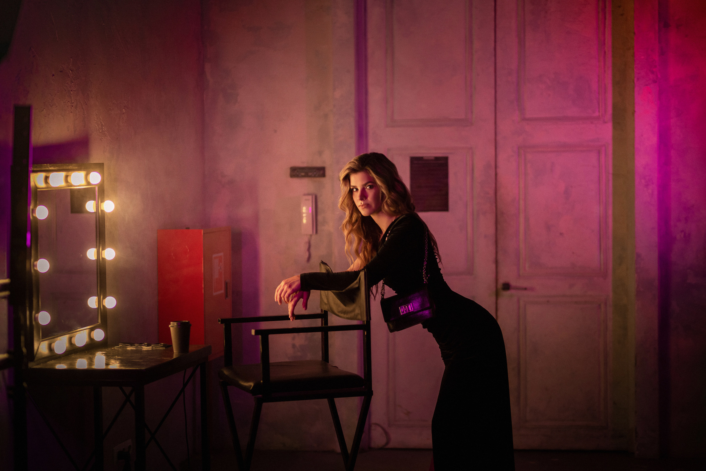 Фотосессия девушки на боксерском ринге СПб. Фотограф женский и мужской портрет Санкт-Петербург