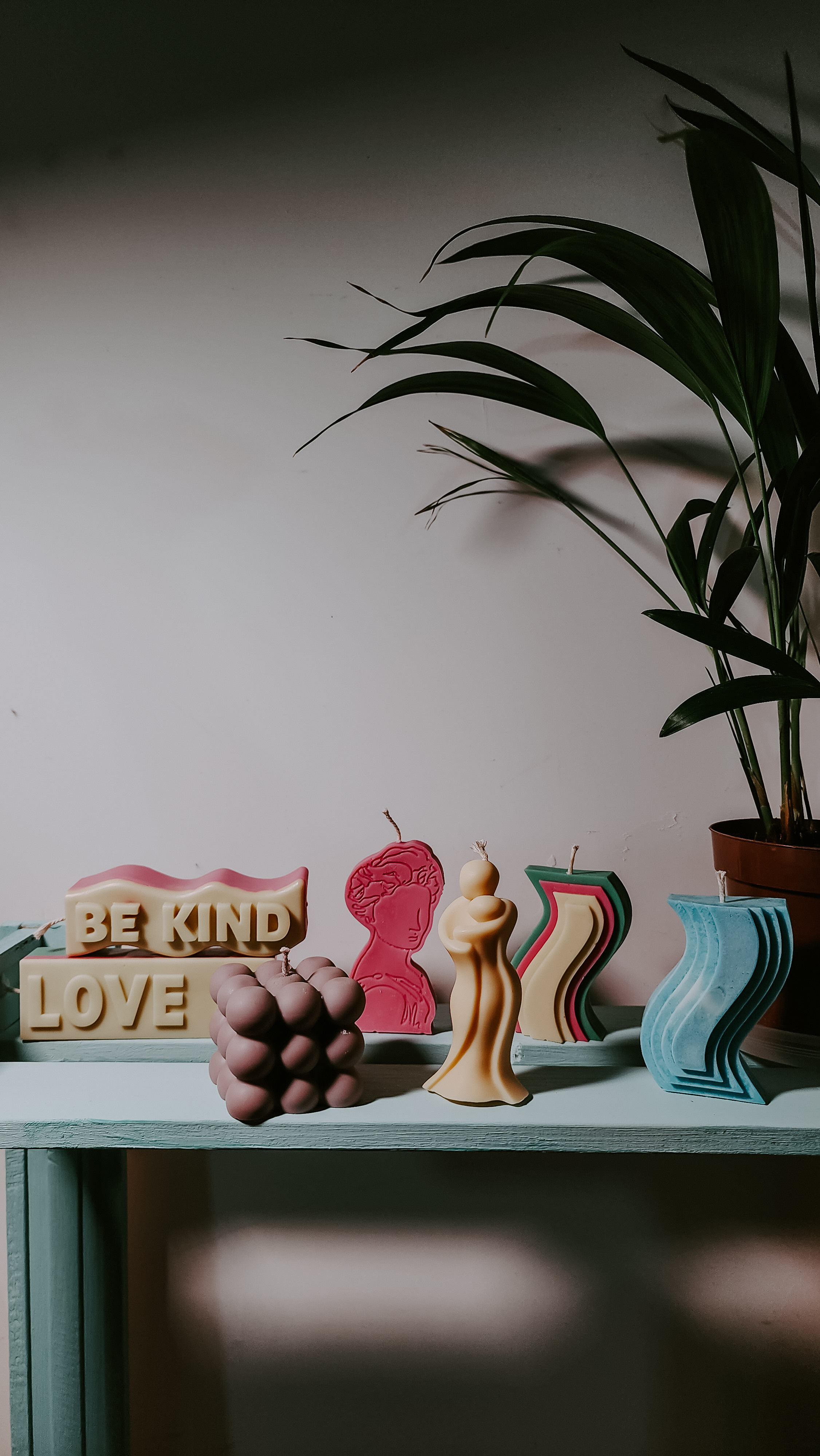 Наши работы. Изделия из гипса и соевые свечи ручной работы