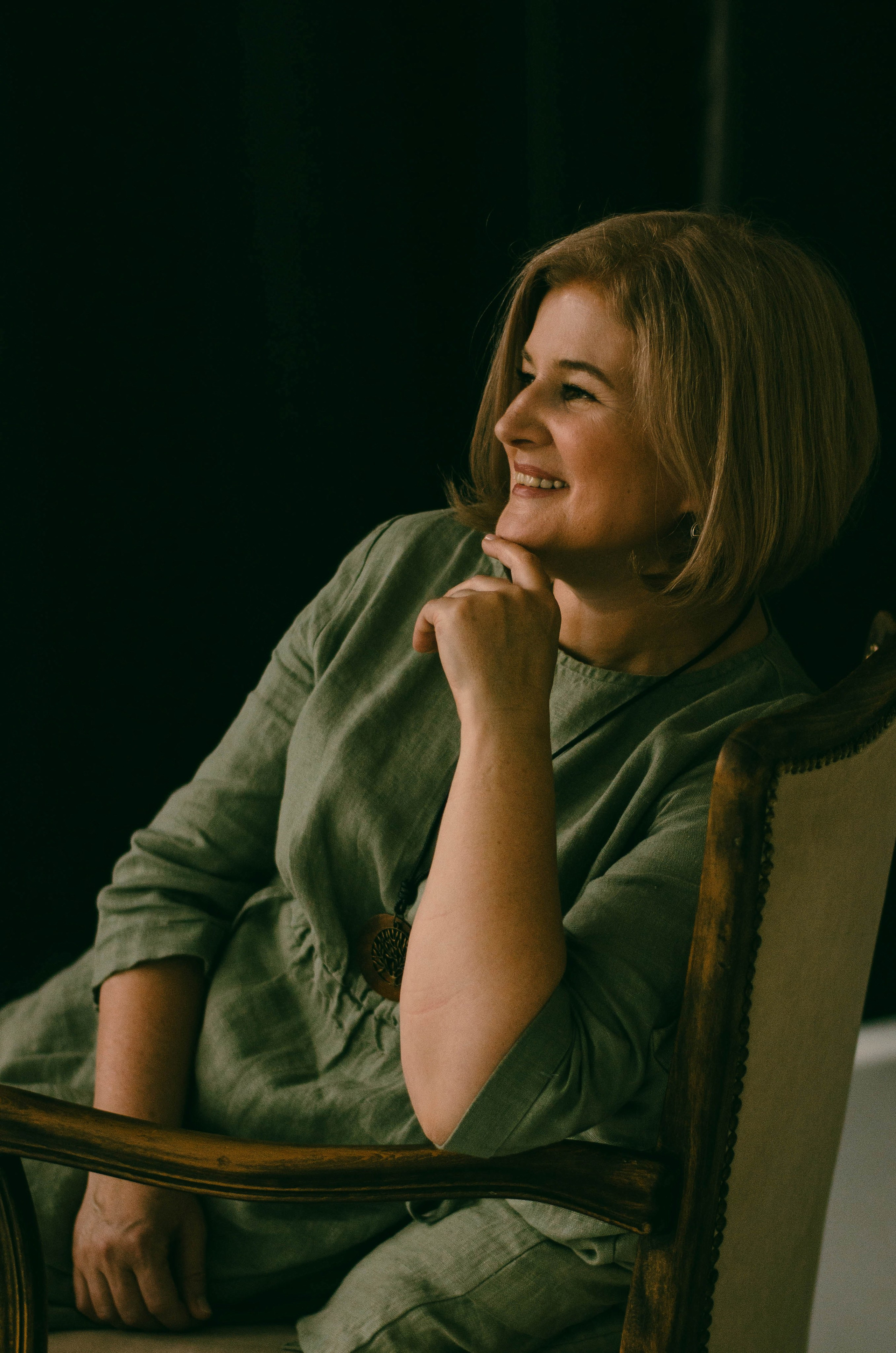 Вышивальщица. Фотосессии по мотивам сказок и фильмов — Катерина Исауленко. СПб