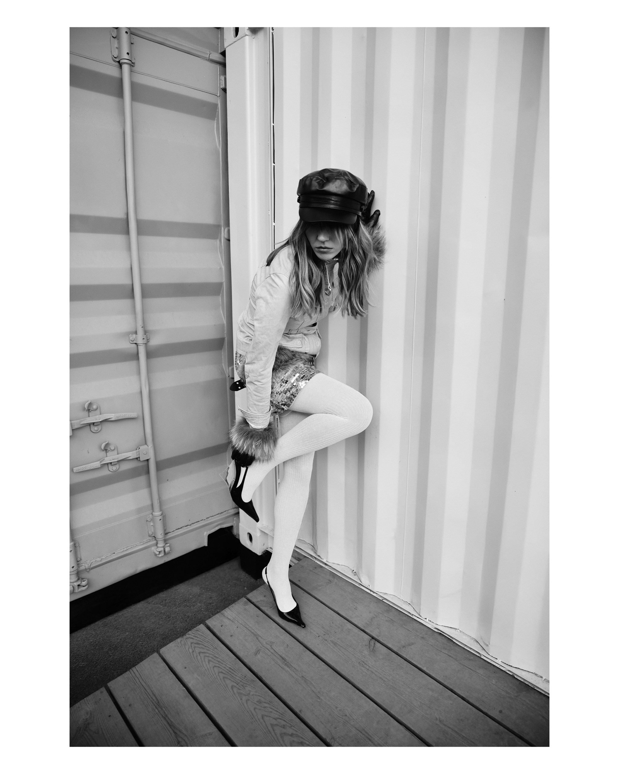 Paris fall. DDPRODUCTION CASES