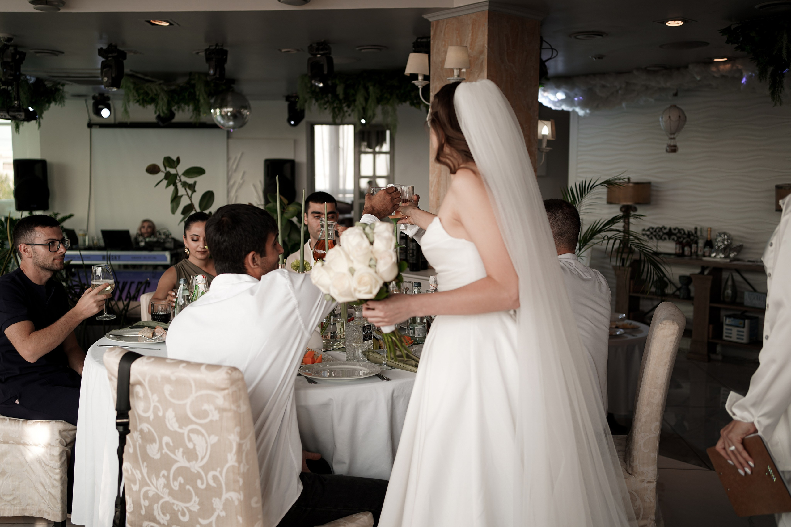 Банкет в ресторане «Европа». Свадебный фотограф в Ростове-на-Дону. Таинство Крещения и Венчания, семейные фотосессии. Алёна Чёботова