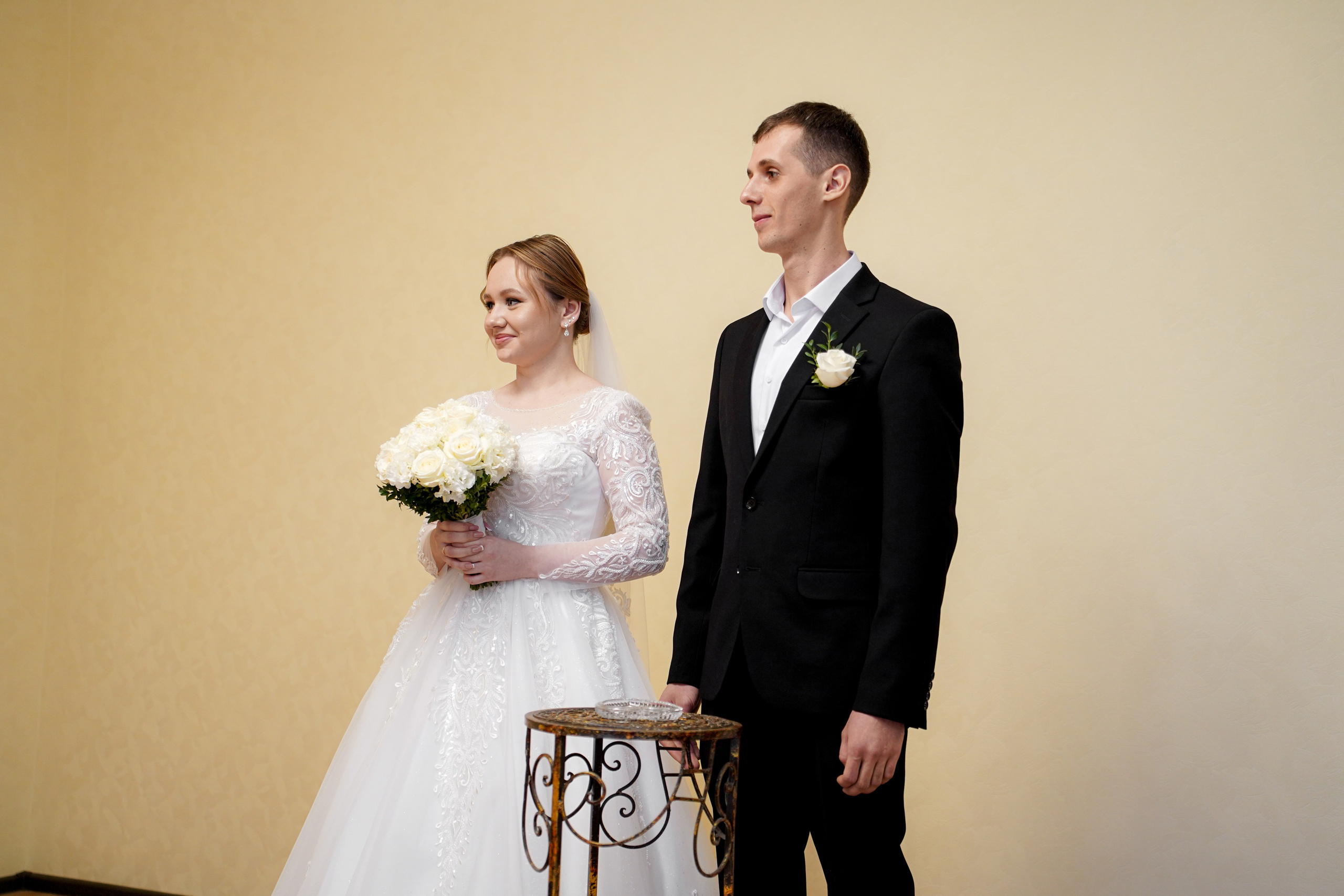 Свадебная фотосессия в ЗАГСе на Западном. Свадебный фотограф в Ростове-на-Дону. Таинство Крещения и Венчания, семейные фотосессии. Алёна Чёботова