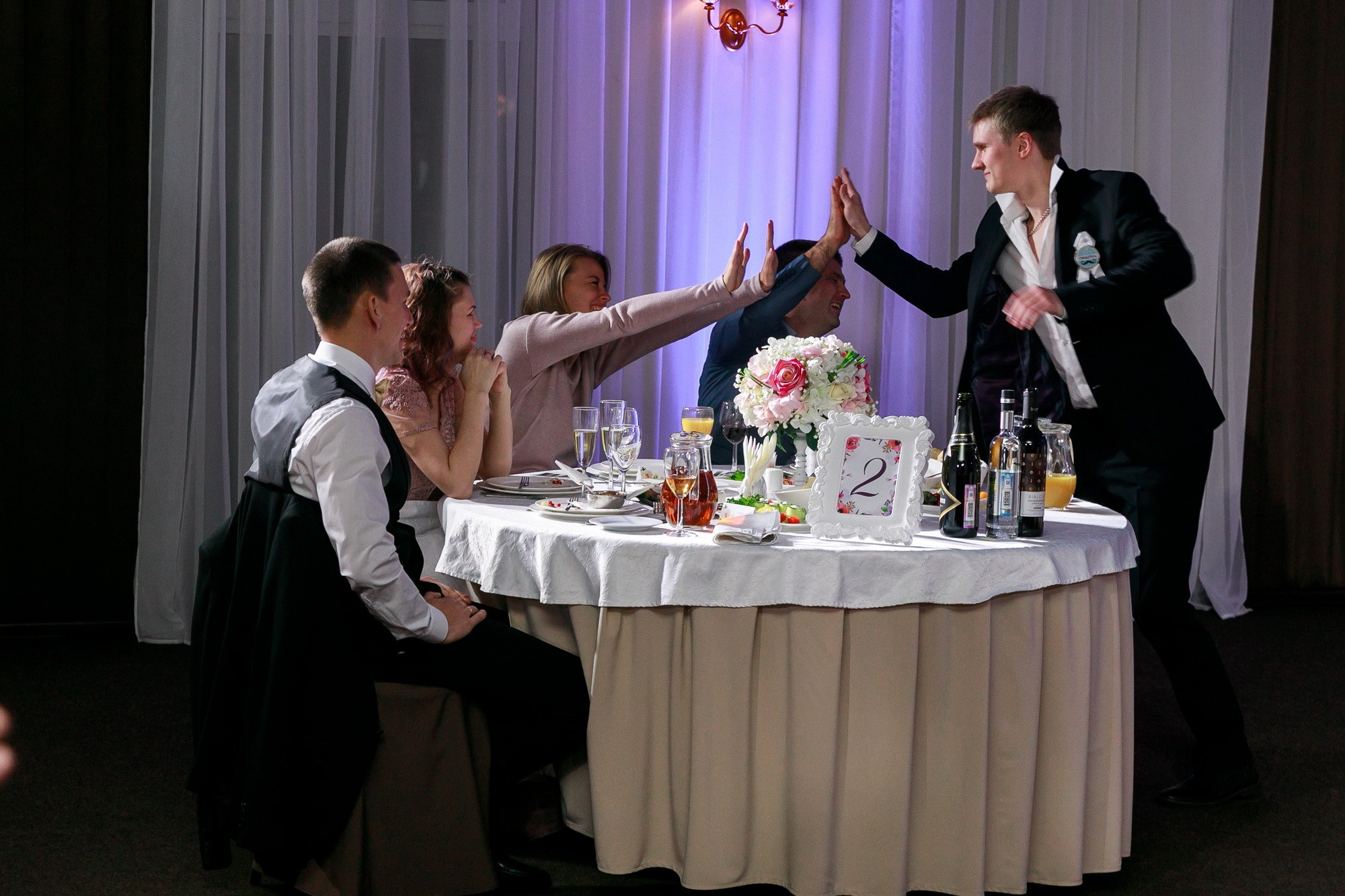 Свадьба с огоньком. Фотограф крещение венчание в Петербурге! Помогает подобрать храм и посоветовал душевного батюшку в СПб