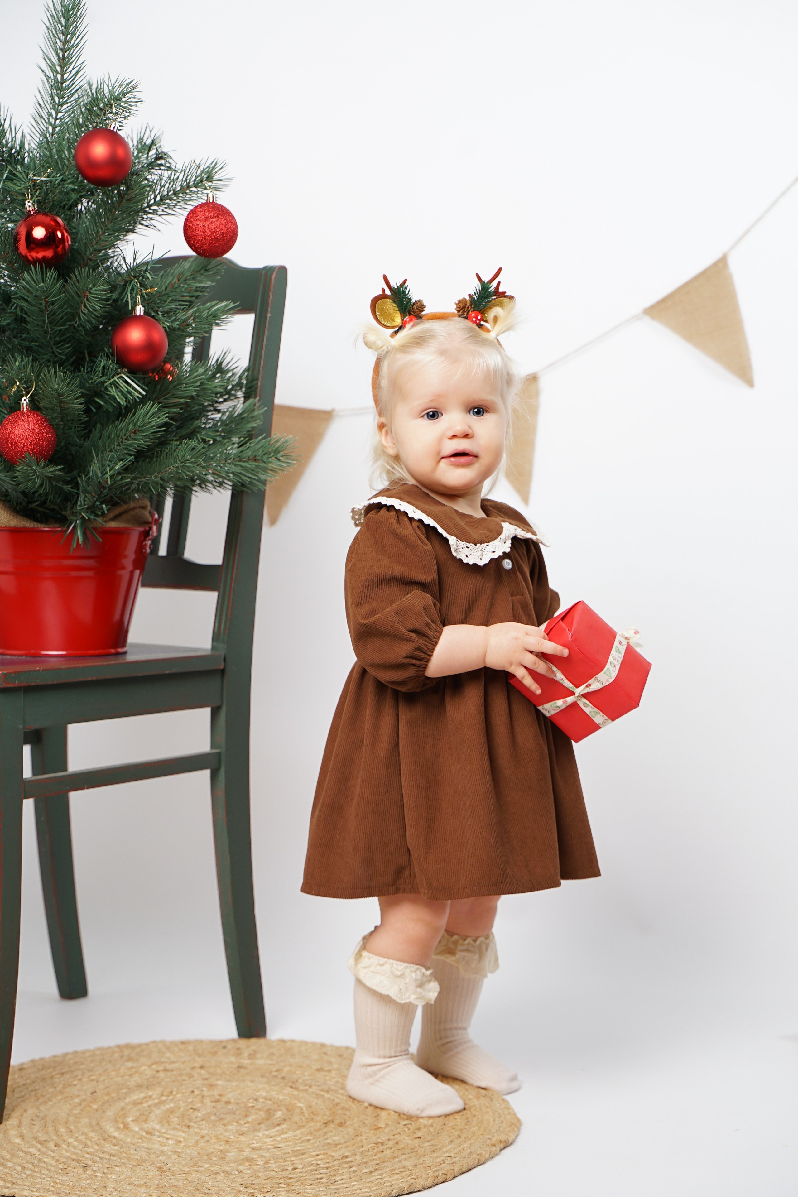 Новогдняя светлая. Студия детской фотографии