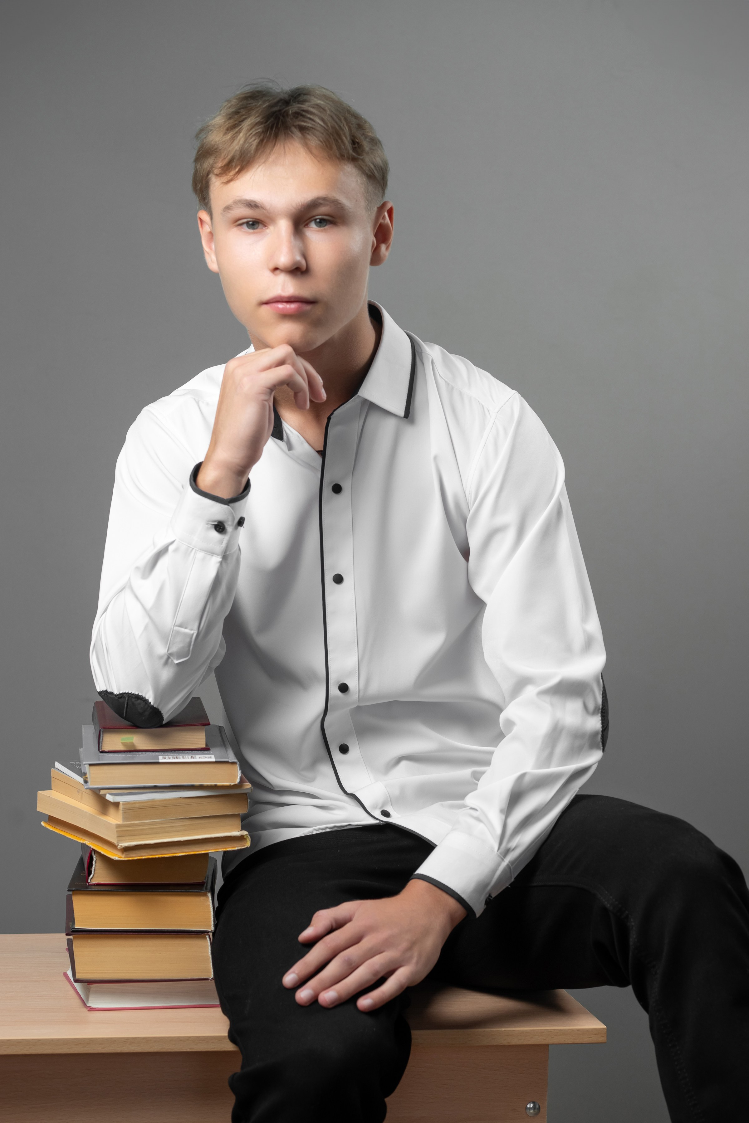 Портреты на сером  фоне. Ольга Плаксина фотограф в Саратове