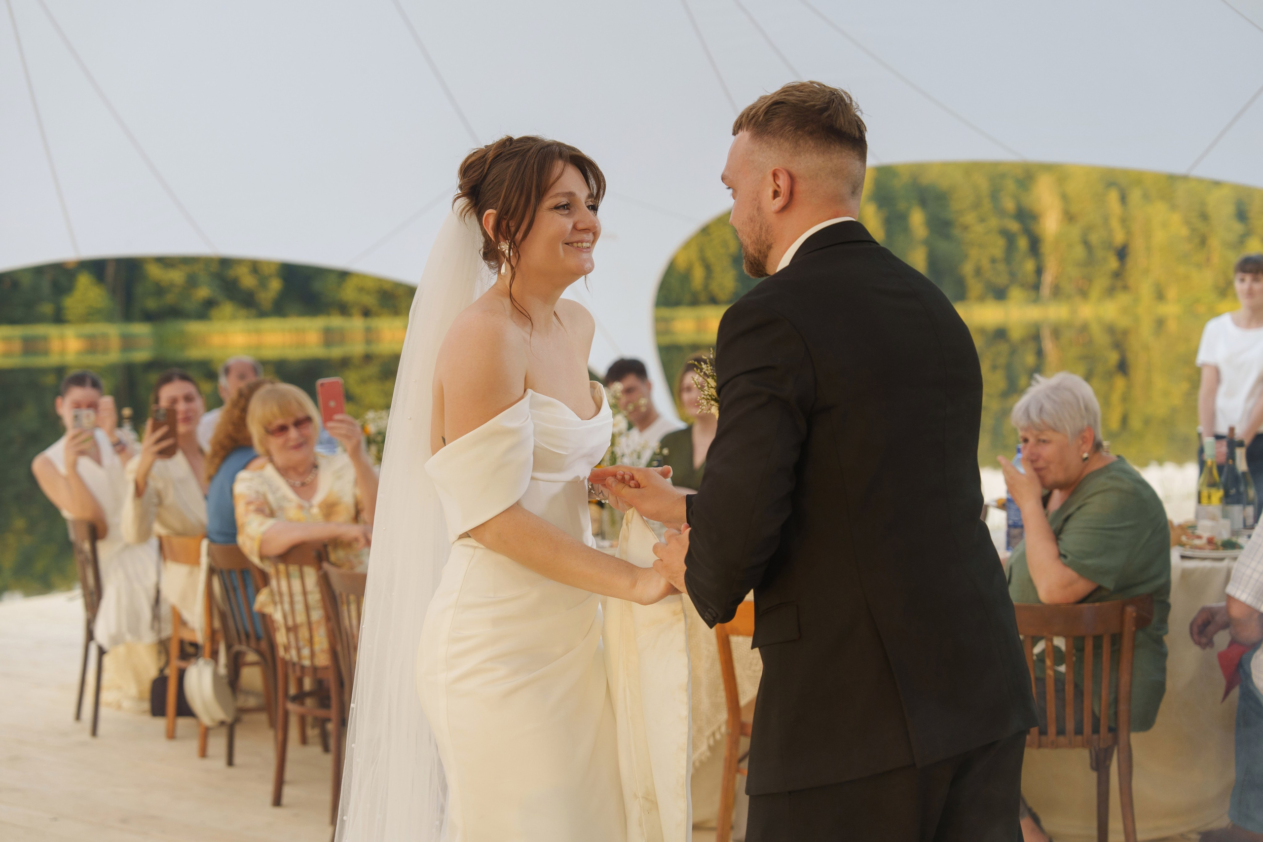 Михаил и Ольга (банкетная часть г. Брянск). Свадебный и репортажный фотограф Элина Козырьянова