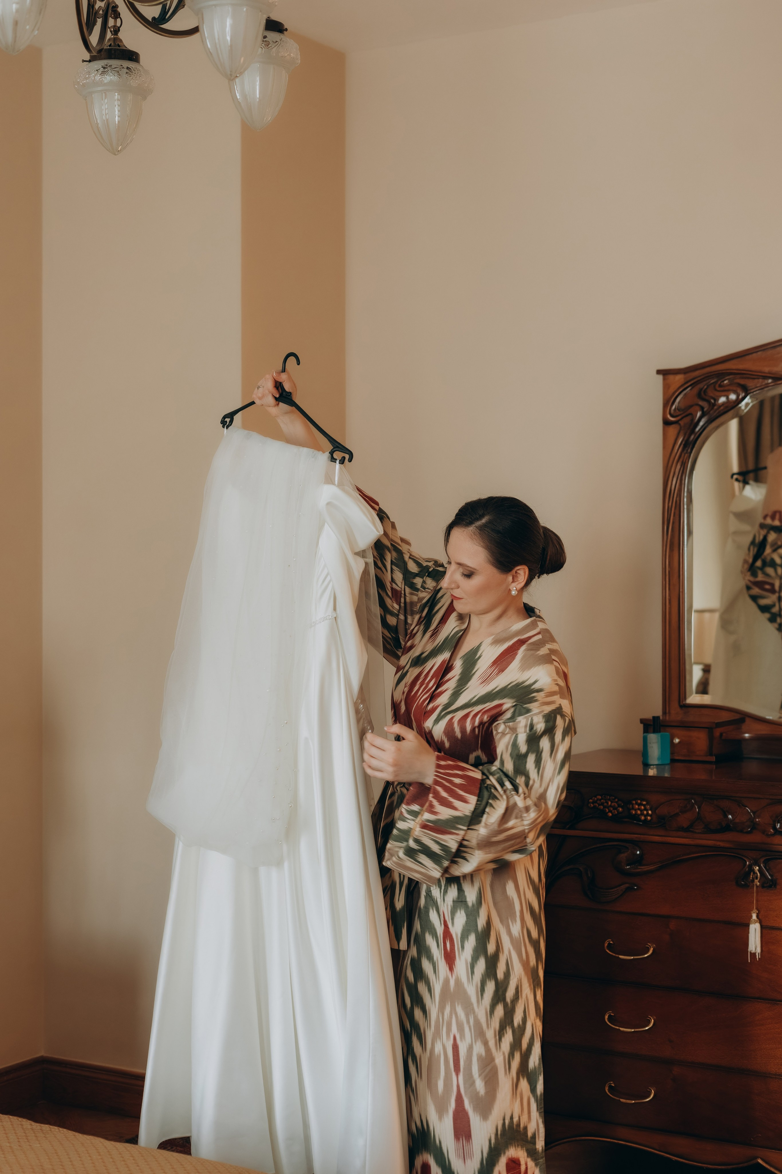 Свадебная фотосессия в Москве / Библиотека-читальня им. А. С. Пушкина. Фотограф Москва Виктория-Антуанетта