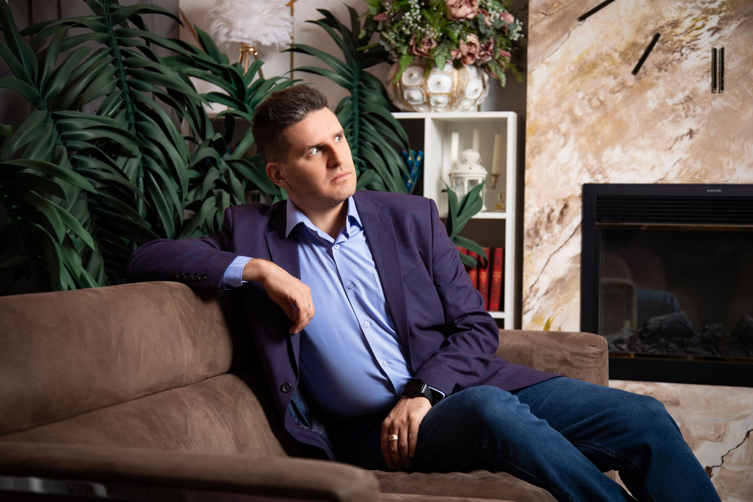 Пример мужской фотосессии MAX 90 минут | Бизнес Fotogen. Интерьерная фотостудия FOTOGEN г. Краснодар