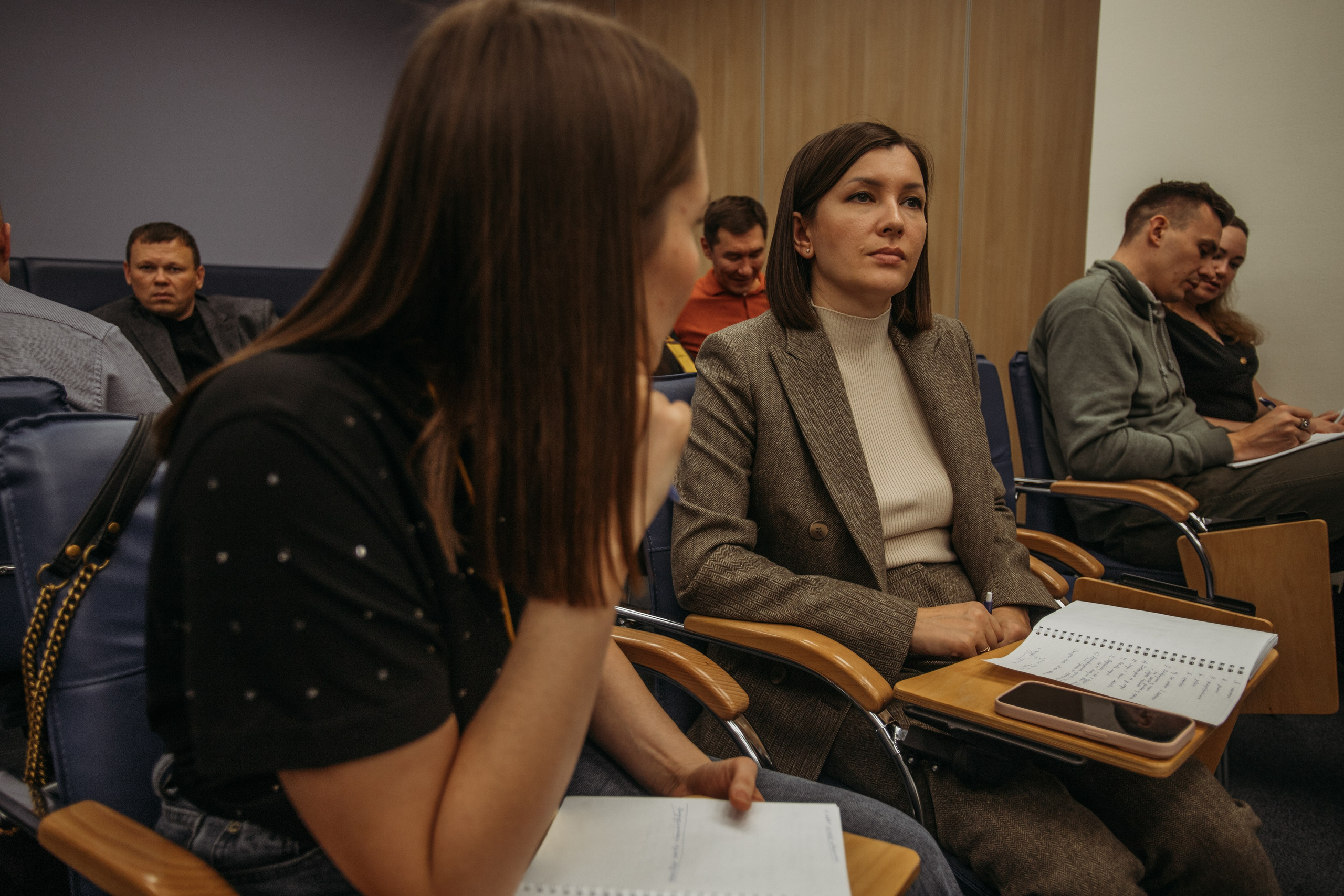 Тренинг по НЛП технологиям Михаила Пелехатого. Венера Гайн. Репортажный фотограф  Тюмень. Обучение фотографии с 0