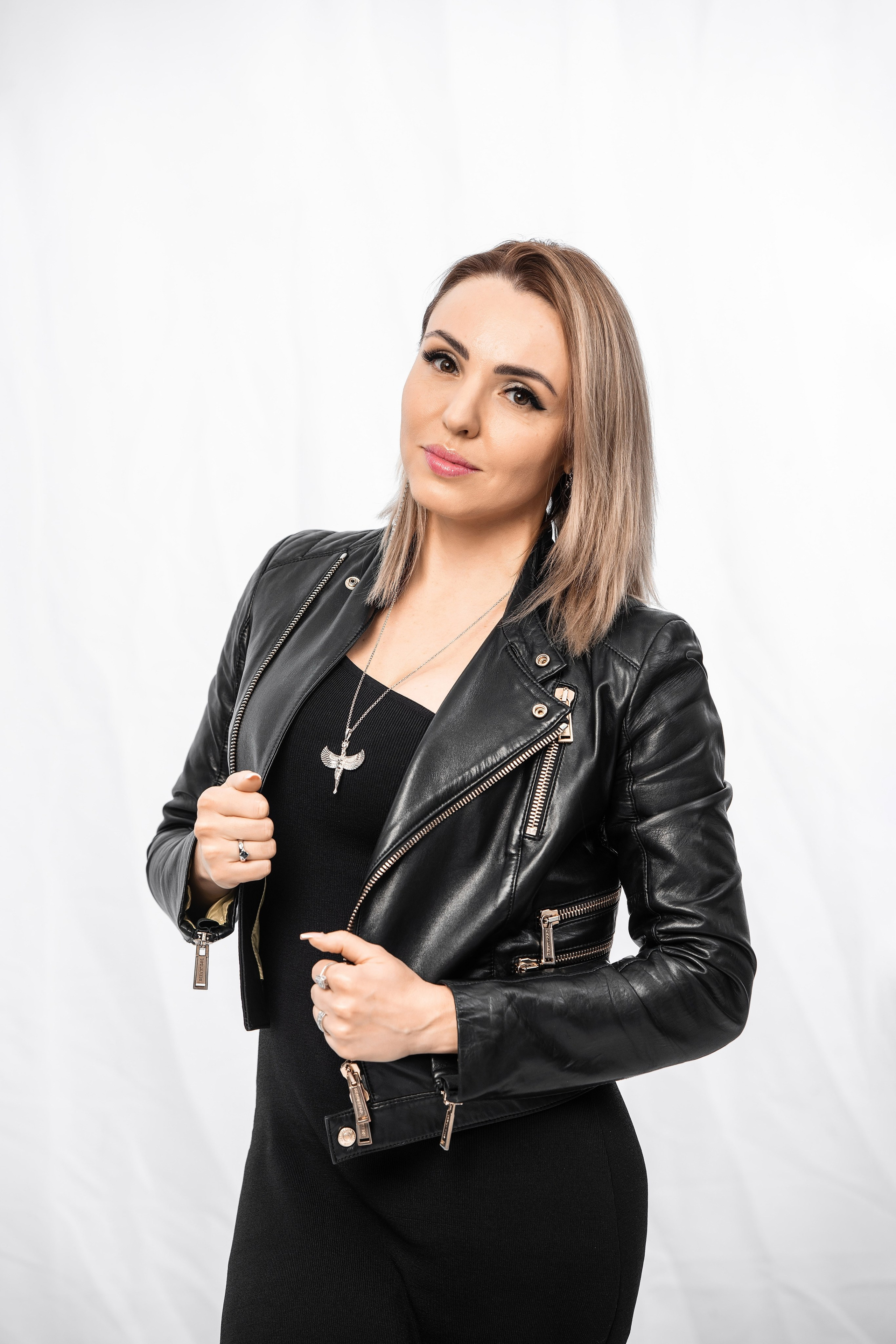 Фотосъемка сотрудников компании агентство недвижимости Сочи. Фотограф Сочи