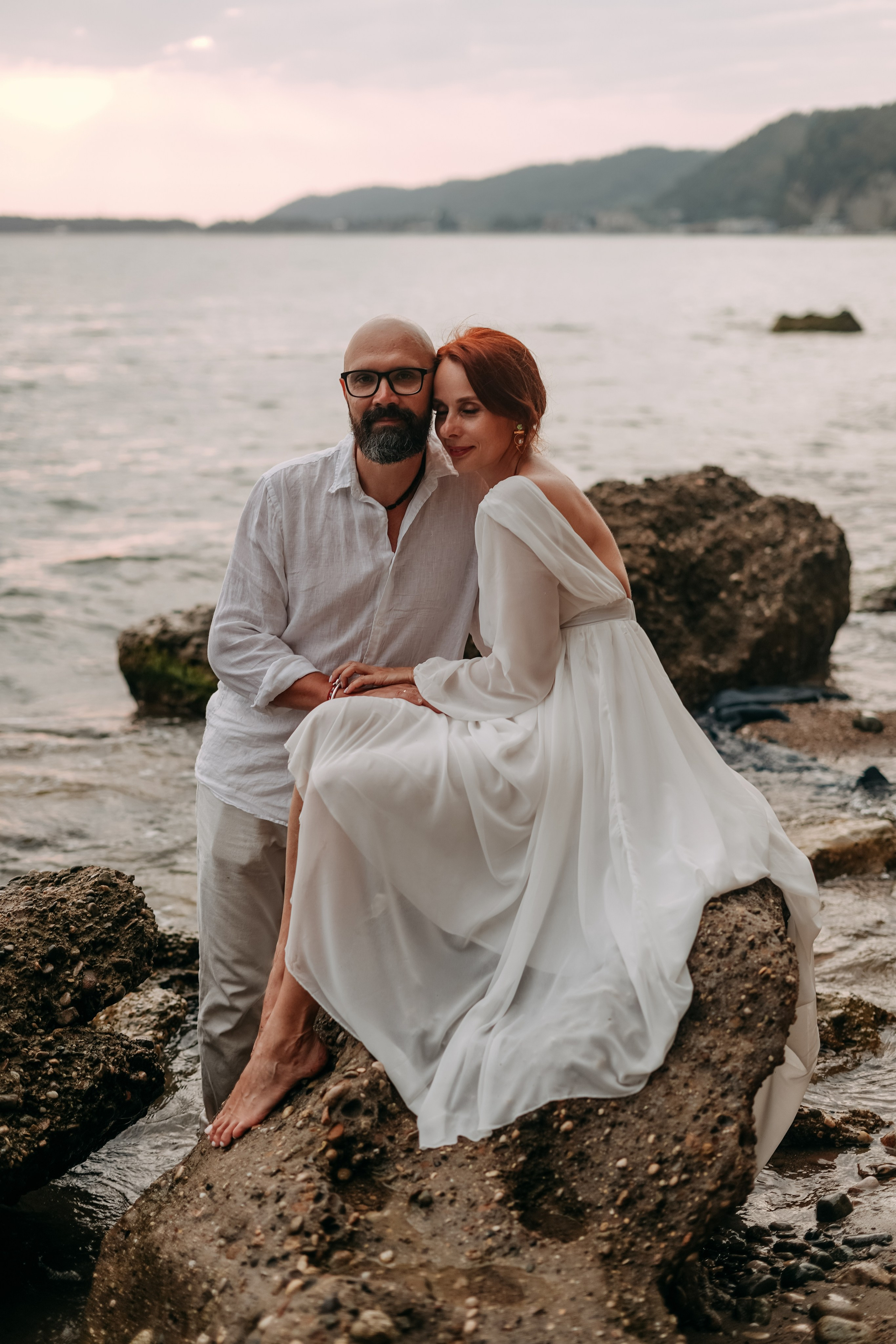 Алина и Владимир на побережье Пицунды. Фотограф в Сочи и Абхазии | Фототуры | September Air