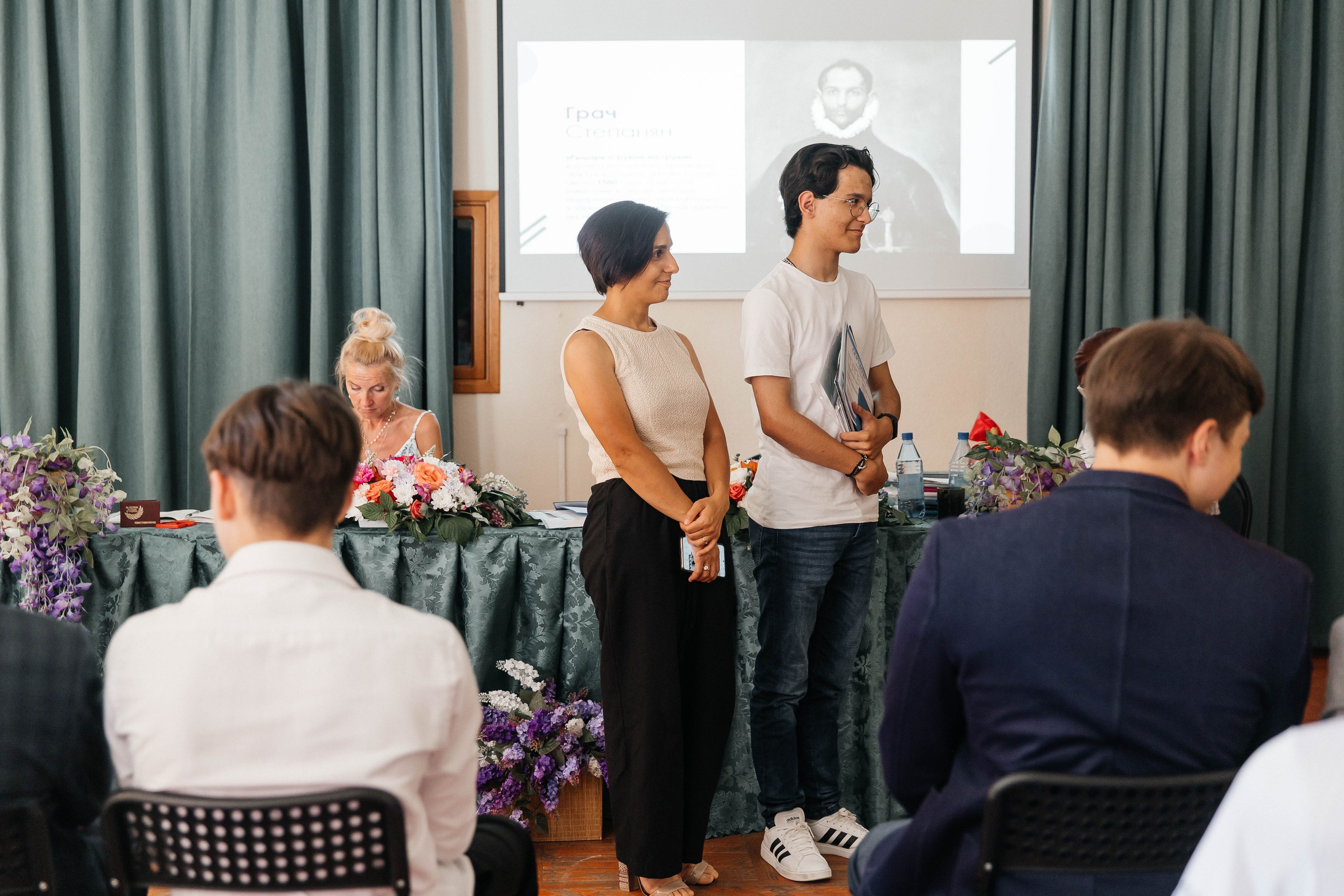 Гимназия Пеленг. _Carpe diem_