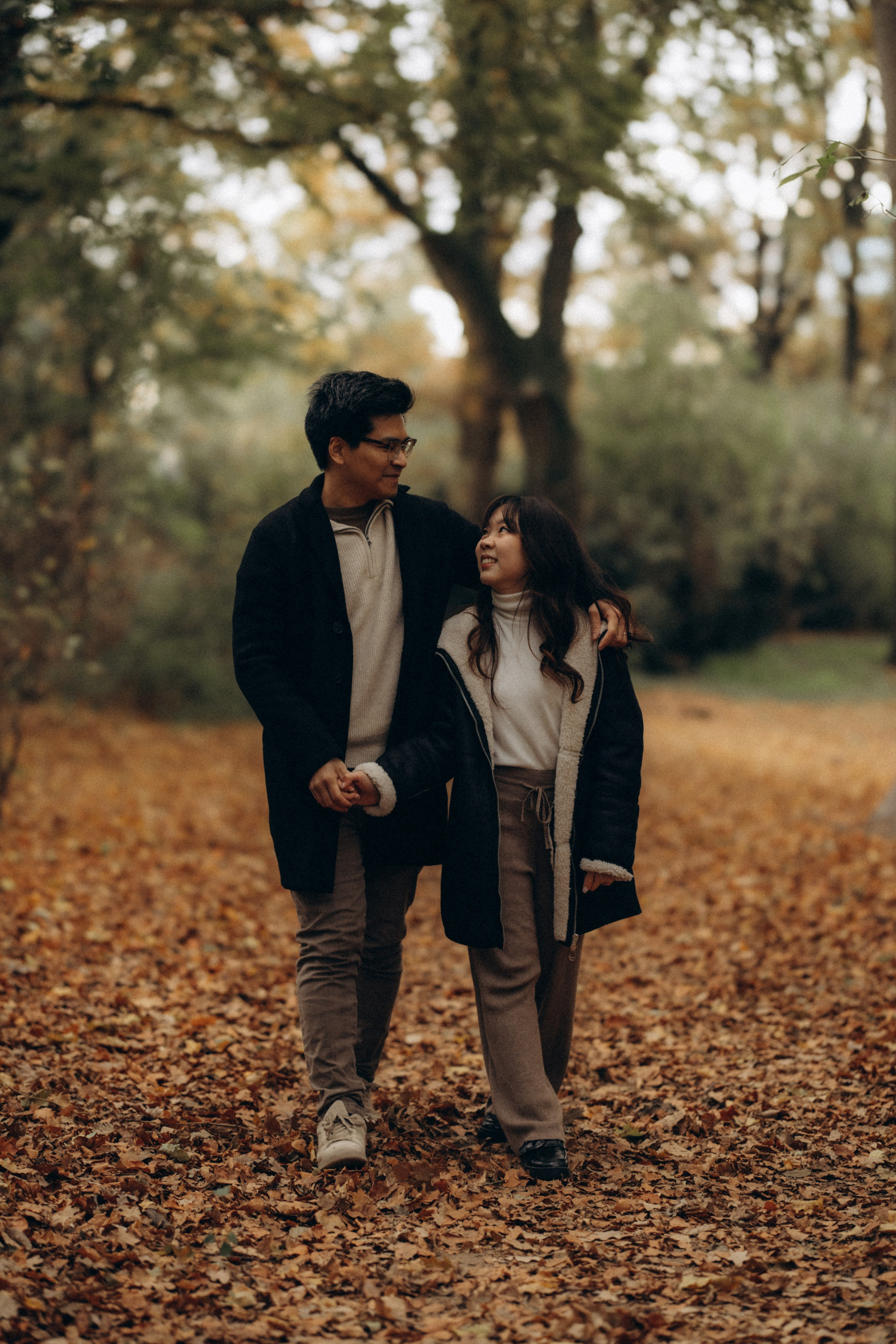 Love story in Tiergarten, Berlin. Hochzeitsfotograf in Potsdam — Alister Licht