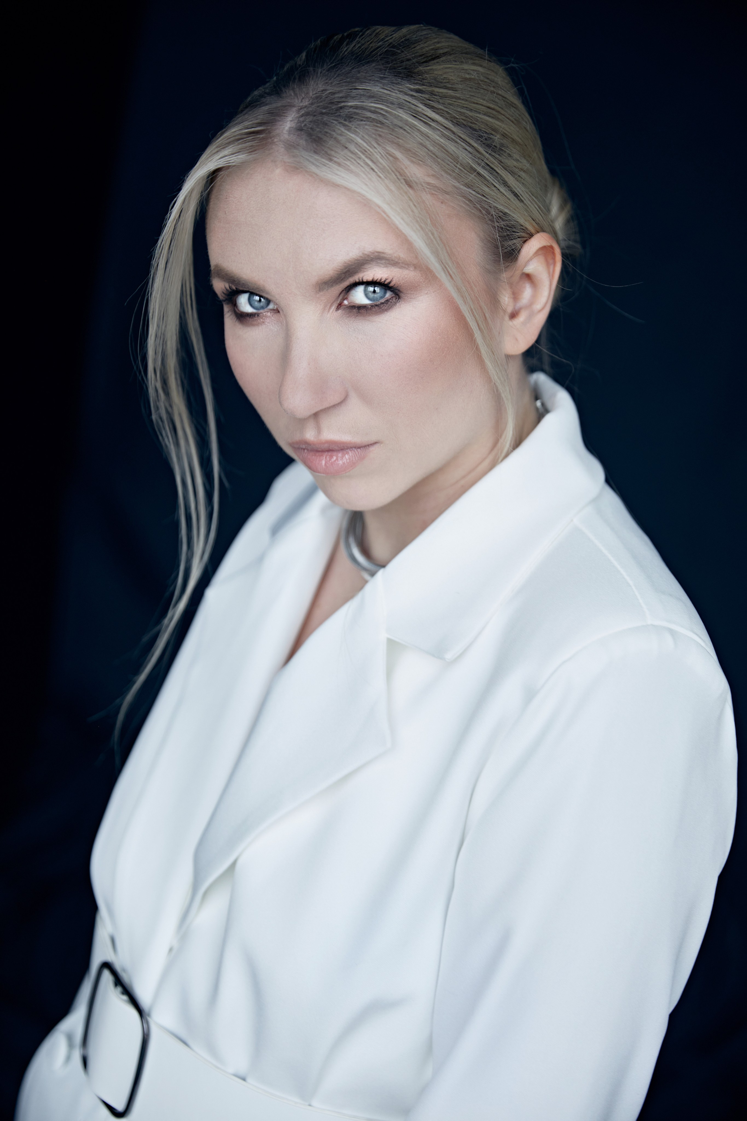 ANNA. Yulia Otroschenko