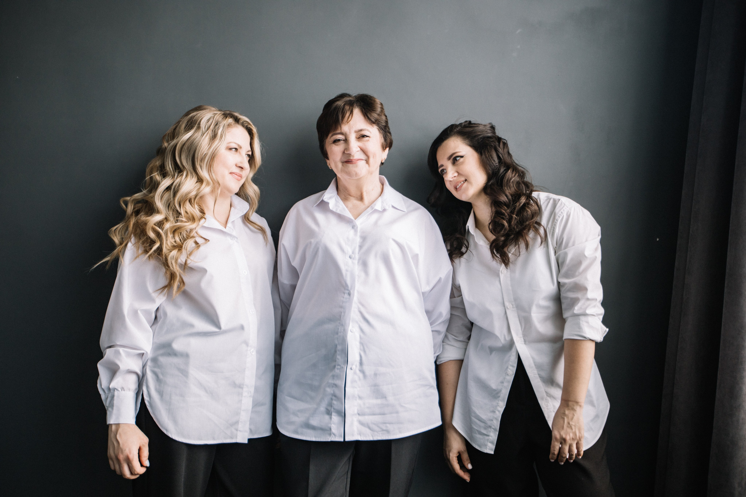 Настя, Маша и Мама. Главная