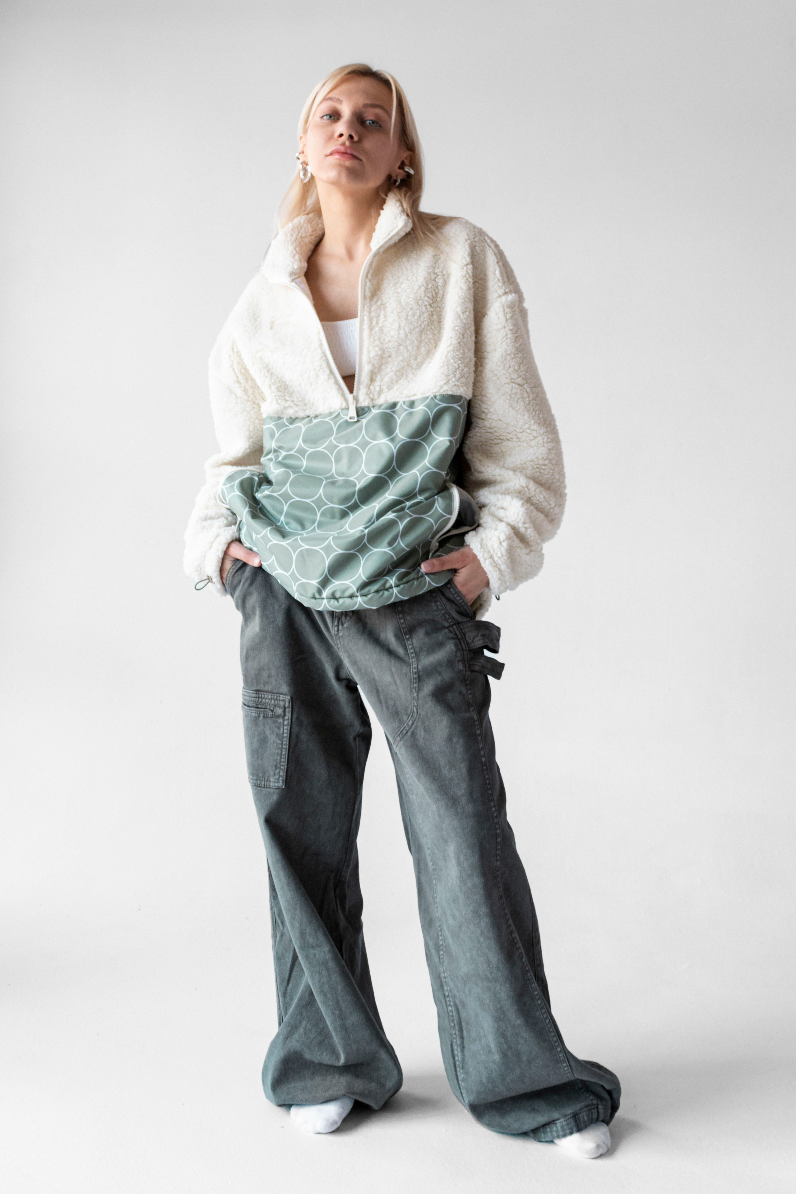 Коллекция vertcomm 2024. Романова Александра фотограф в Москве