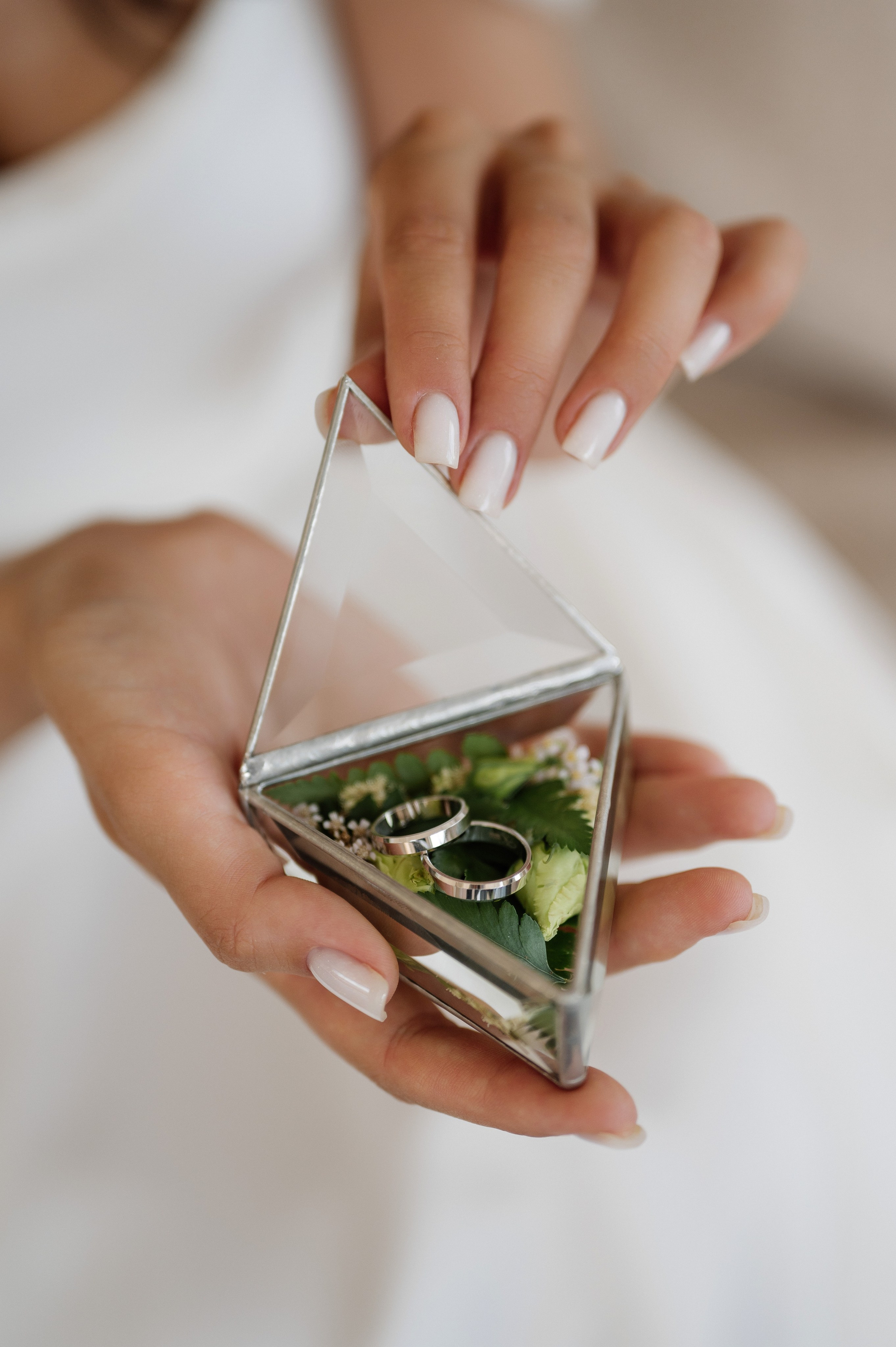 красивая коробочка для обручальных колец