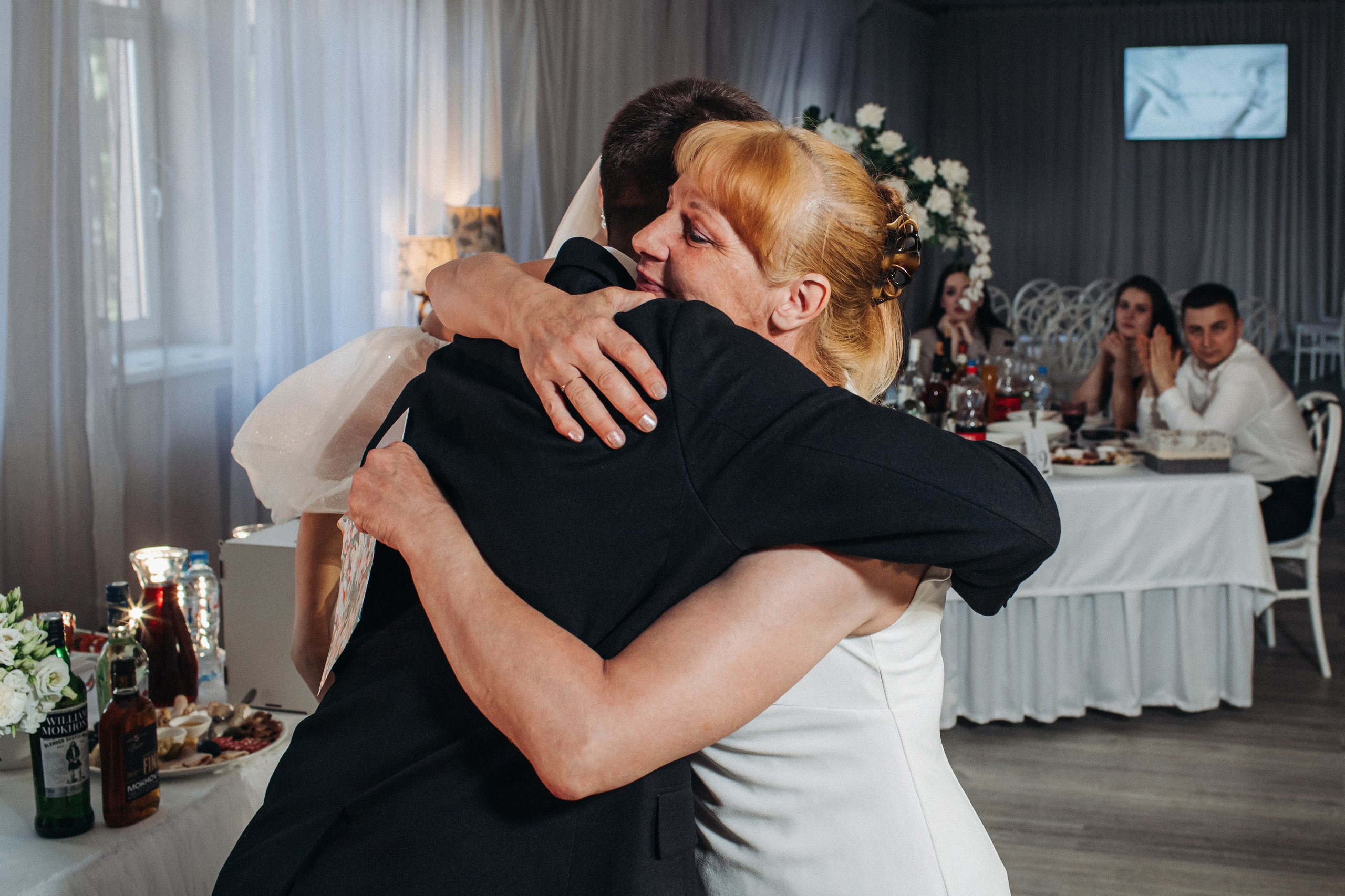 Vlad & Nadya (Saint-Petersburg, Russia). Destination wedding photographer Peter Letu