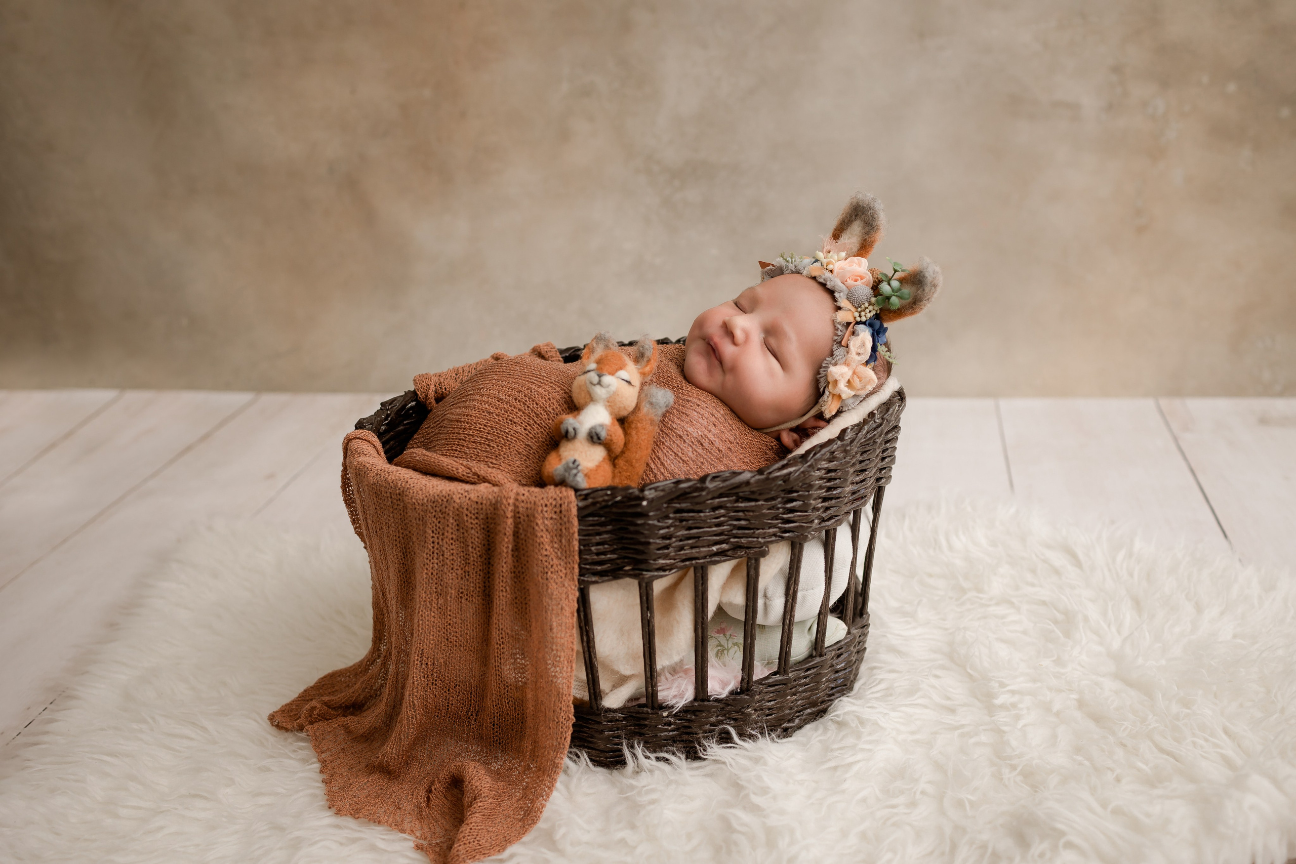 Newborn (фотосессия новорожденных). Фотостудия для новорожденных и малышей в Твери — «На ручках»