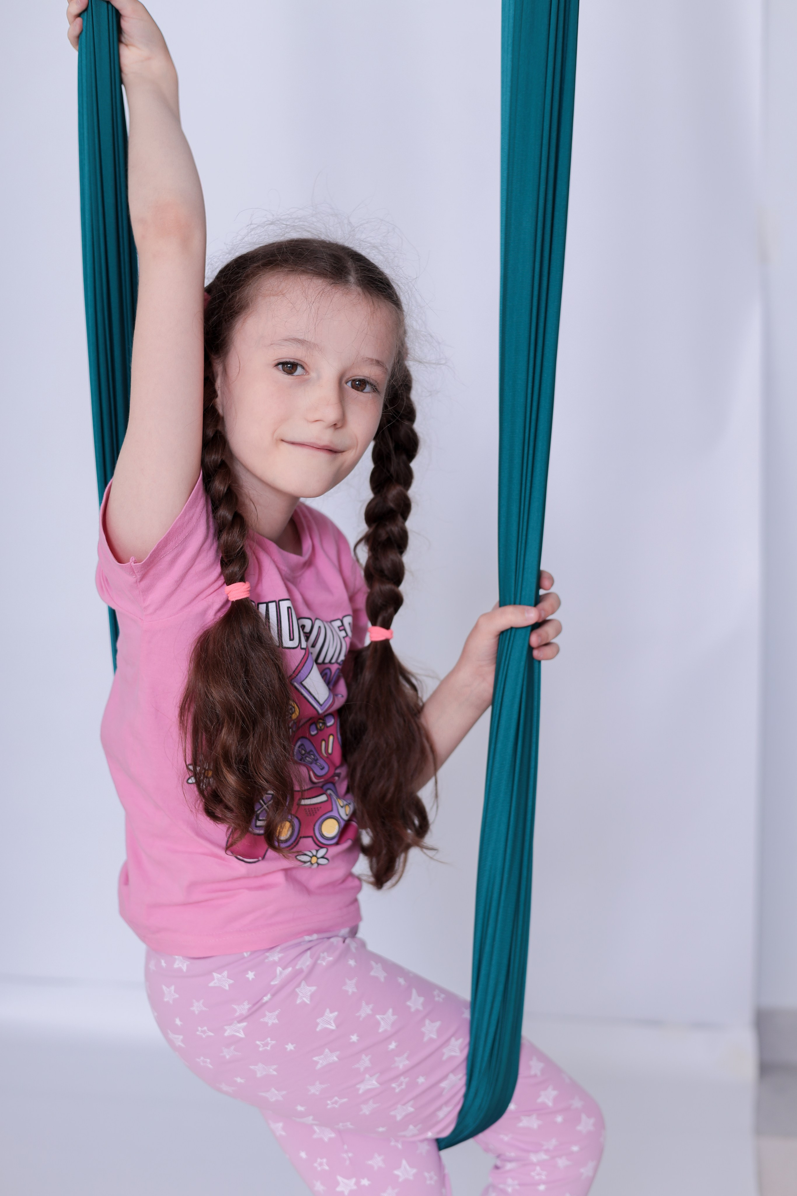 Детская аэройога. Фотограф Надршина Лилия