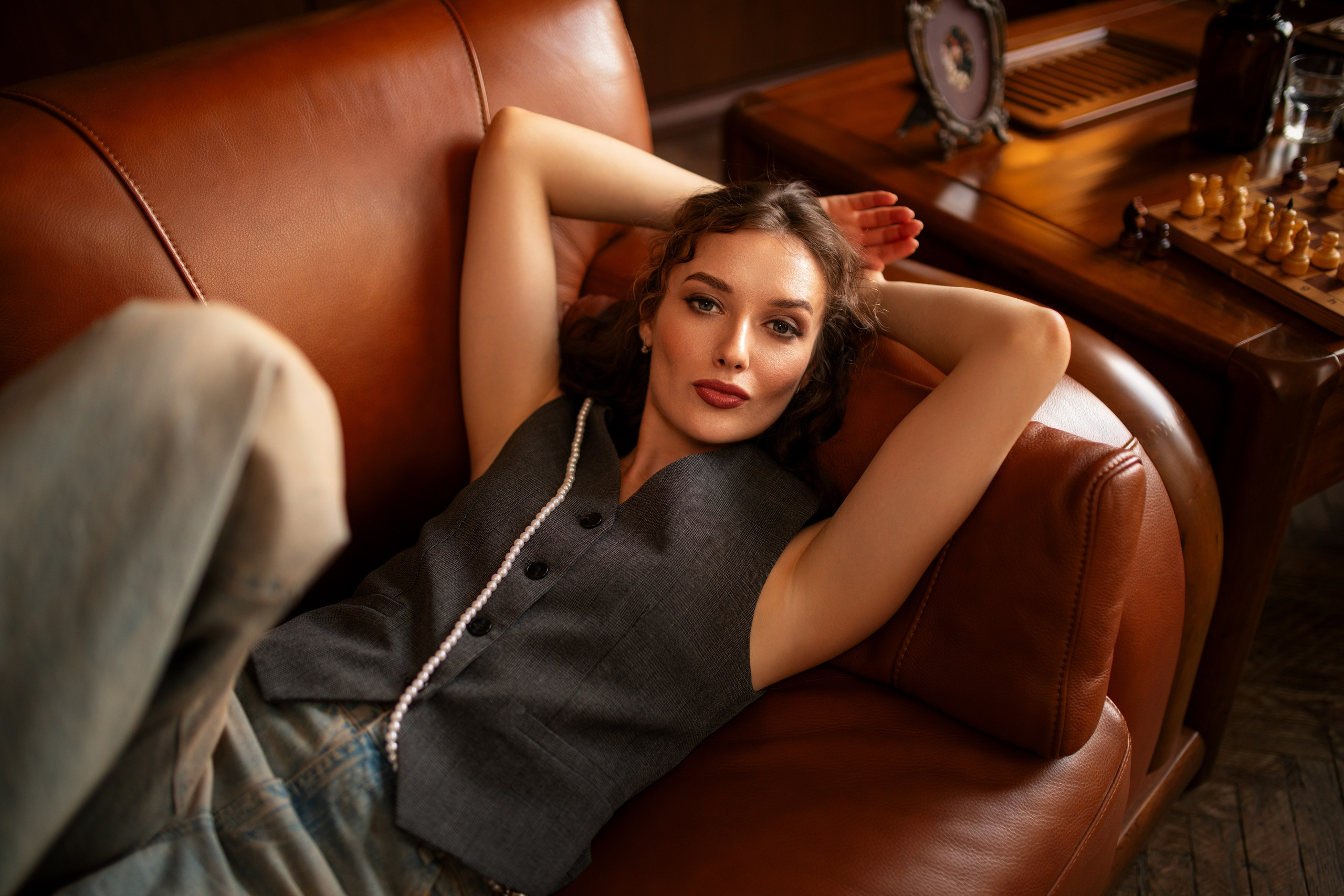 Фотосет с Анастасией в интерьере в формате «Я красивая». Дмитрий Шульгин, портретный фотограф в Воронеже