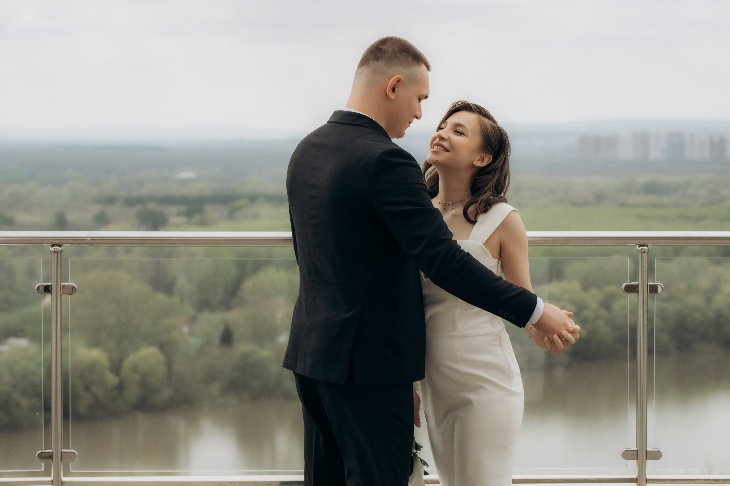 Винтовая лестница (Тукаева, 46к1). Свадебный фотограф в Уфе Лилия Сова