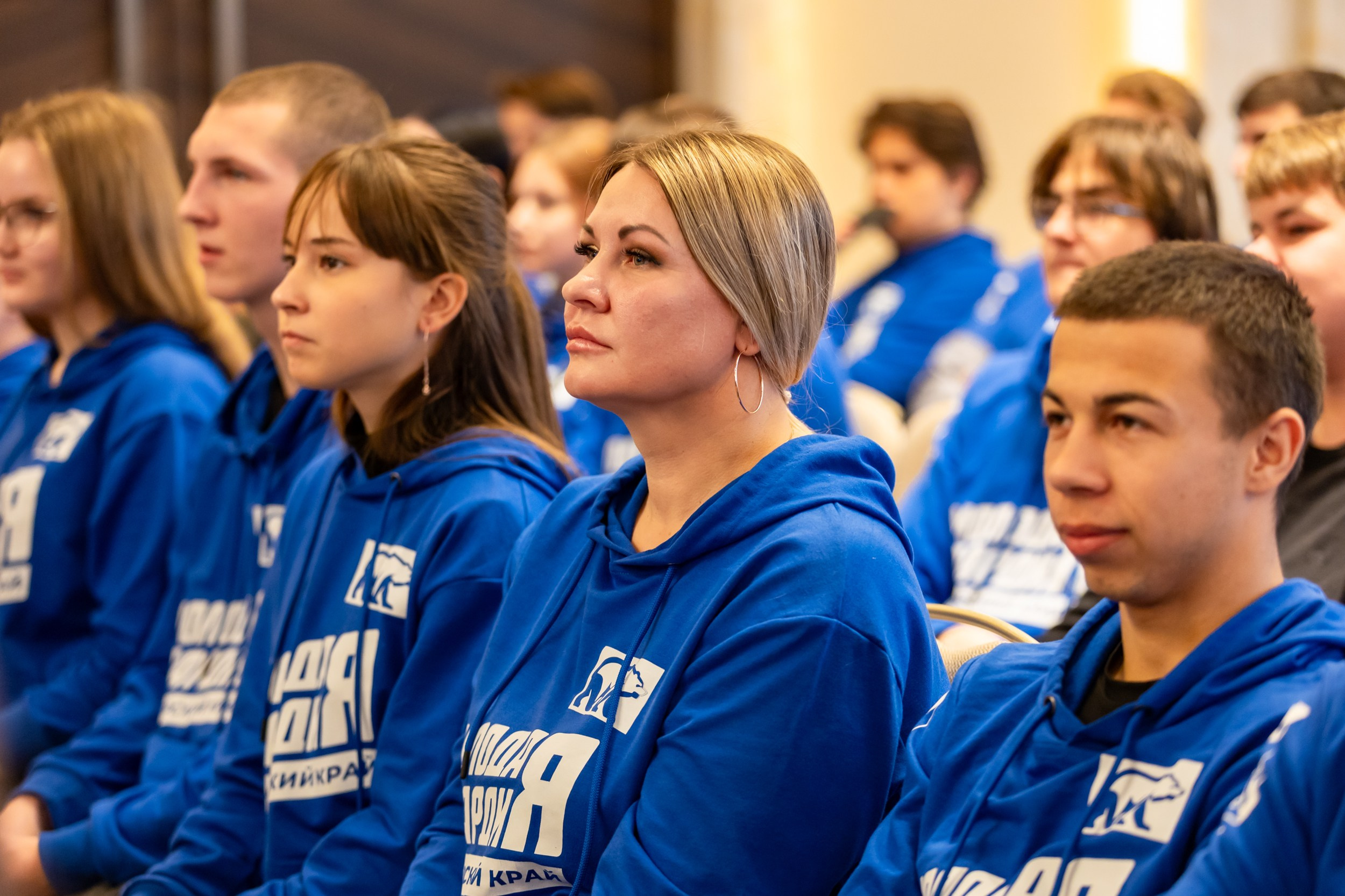 День рождения Молодой Гвардии. Репортажный и студийный фотограф во Владивостоке Дударева Софья