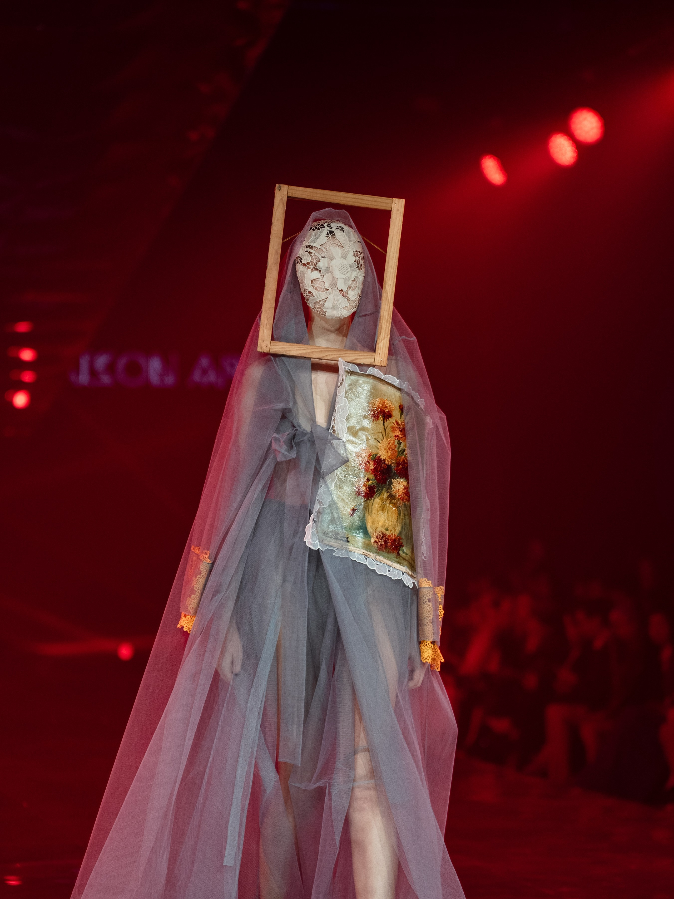 Visa Fashion week Maison Artc. Сайт Алматинского НЮ АРТ, будуар и фэшн фотографа Дениса Карпенко