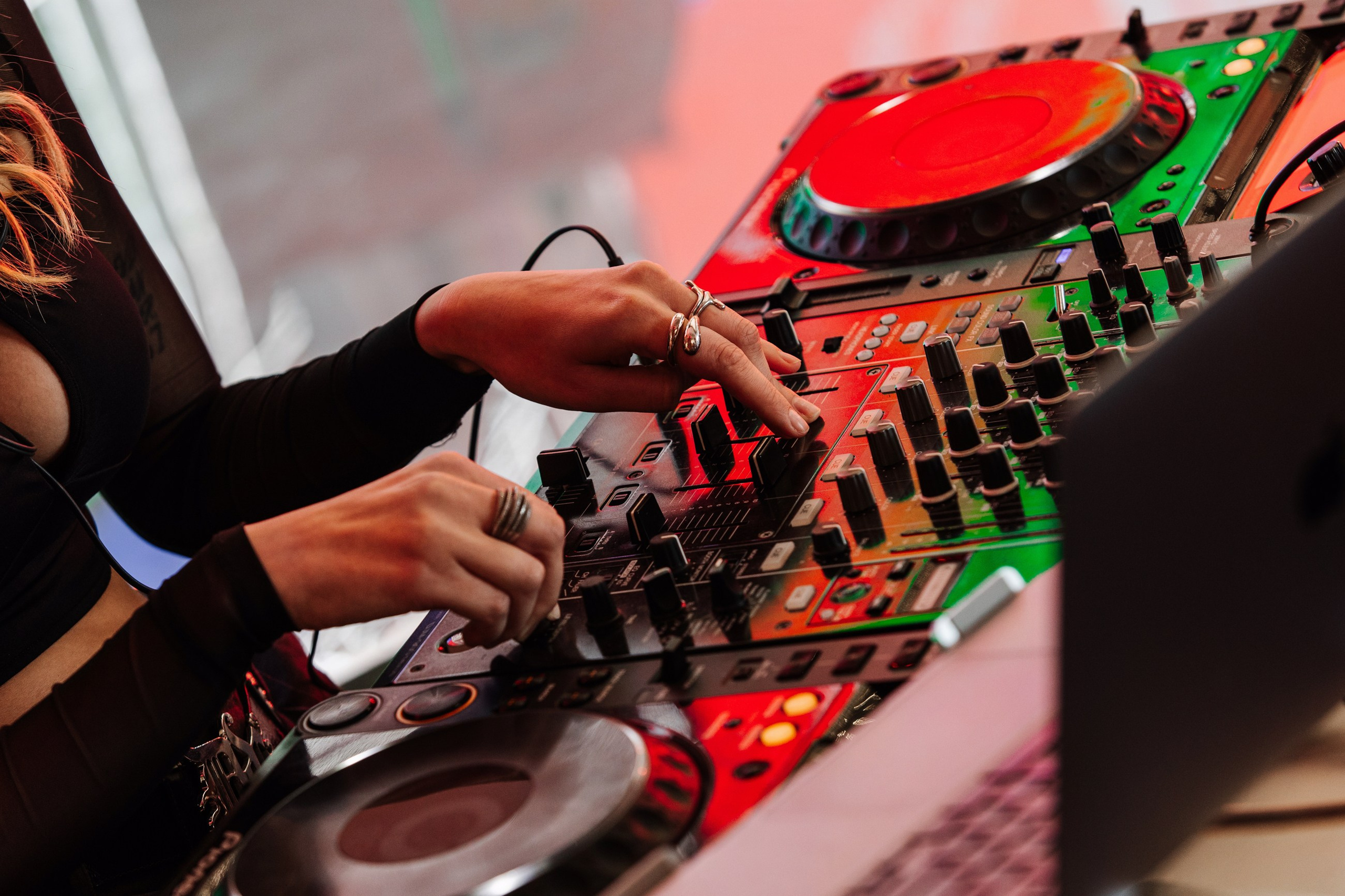 Альфа банк мероприятие. LEVORIGINAL