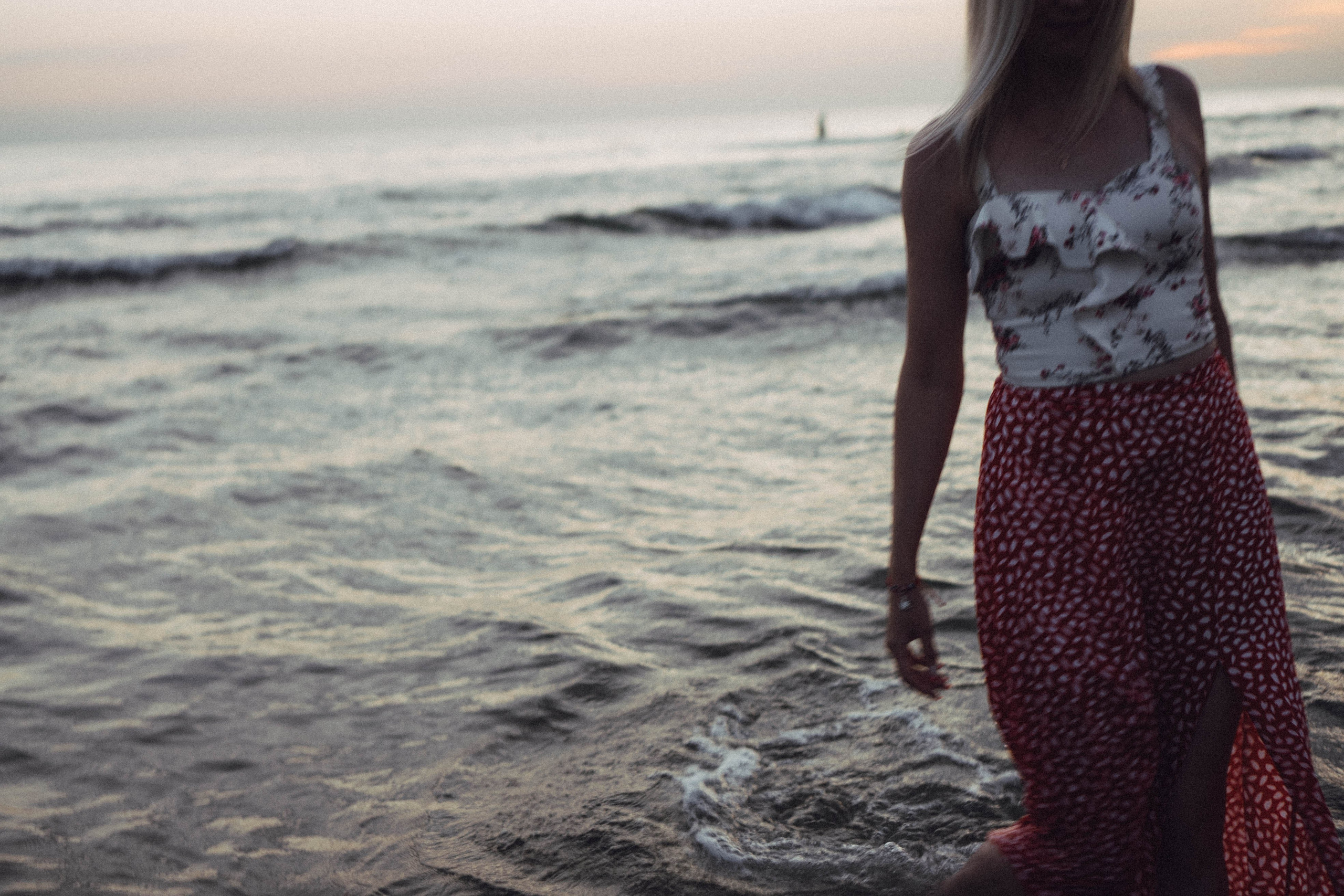 Июльский вечер на берегу черного моря. Профессиональный фотограф, Санкт-Петербург — Виктория Богомолова