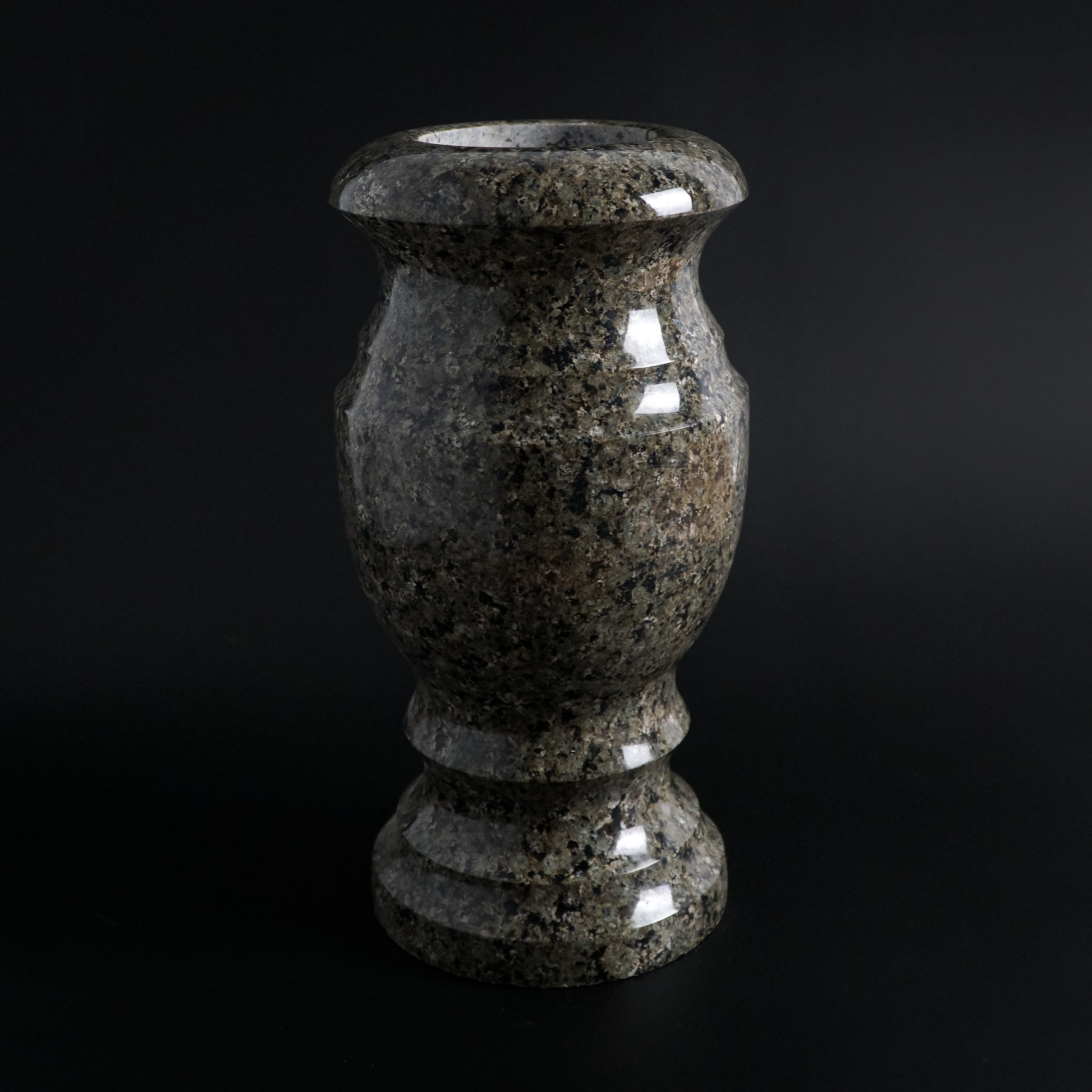 Вазы из мрамора. Катя Кудринская. Фотограф на мероприятие СПб. Семейный фотограф