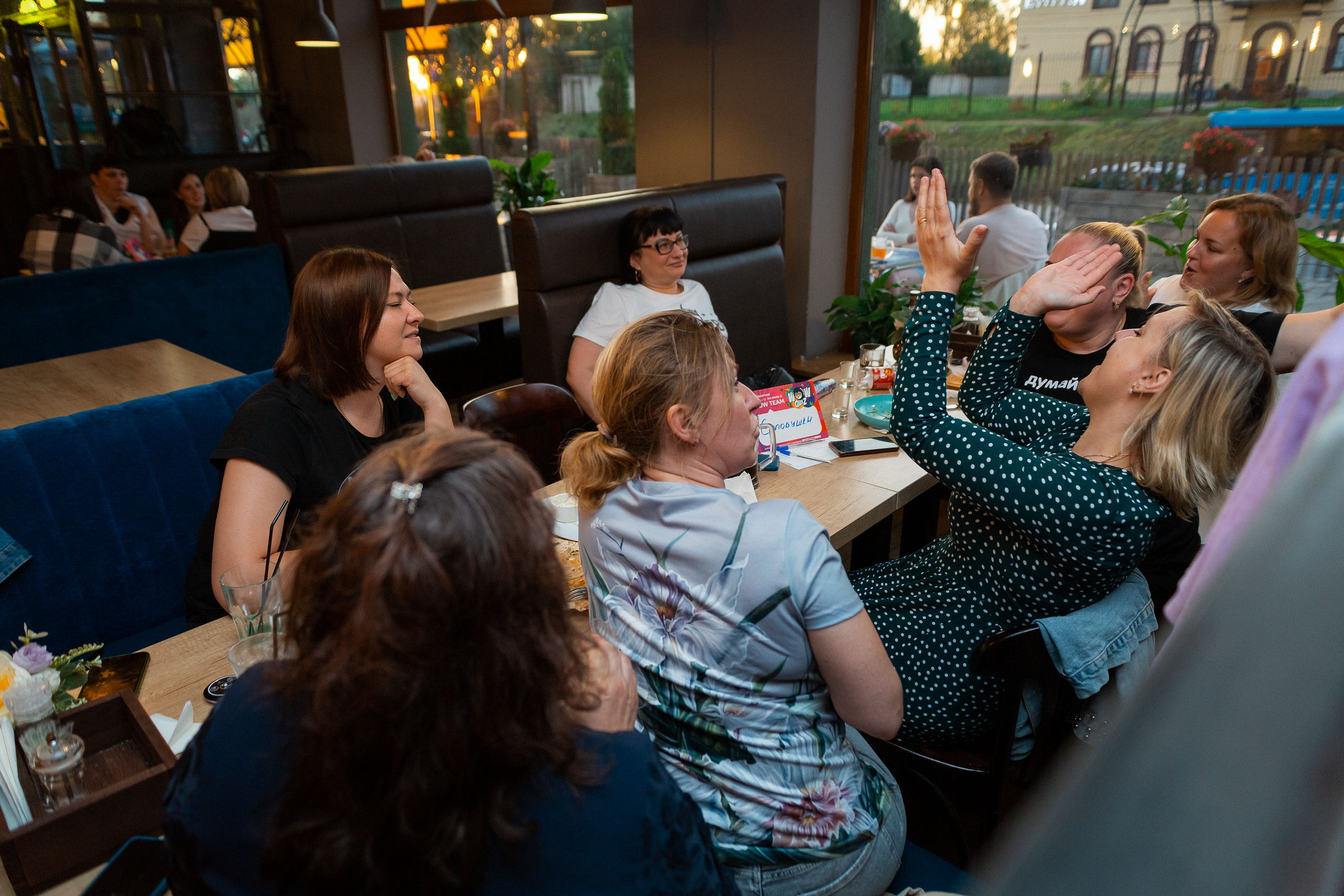 Репортажная съемка WOW QUIZ в кафе Огород, город Ржев. Алёна Мелихова | Фотограф Тверь, Старица, Ржев