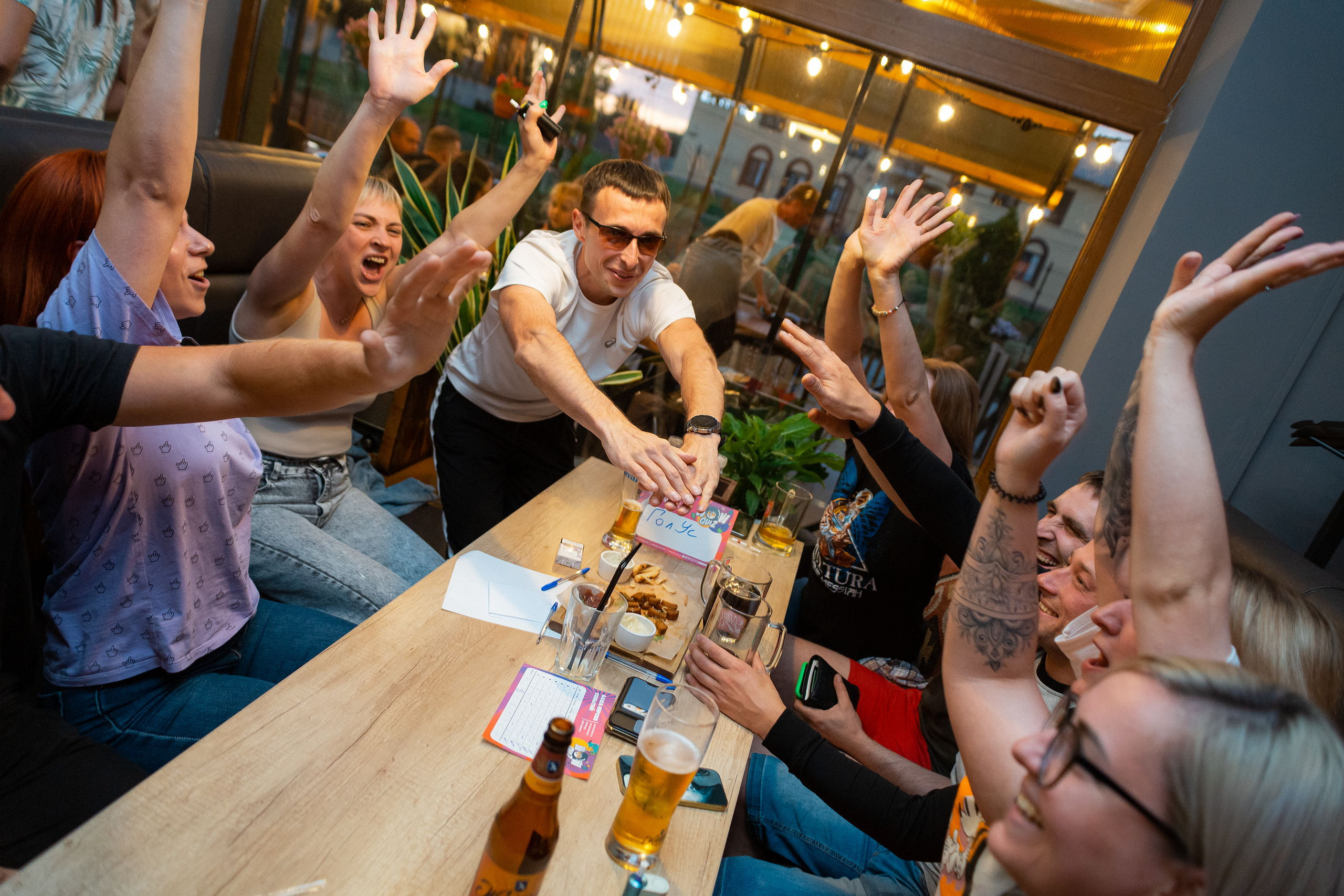 Репортажная съемка WOW QUIZ в кафе Огород, город Ржев. Алёна Мелихова | Фотограф Тверь, Старица, Ржев