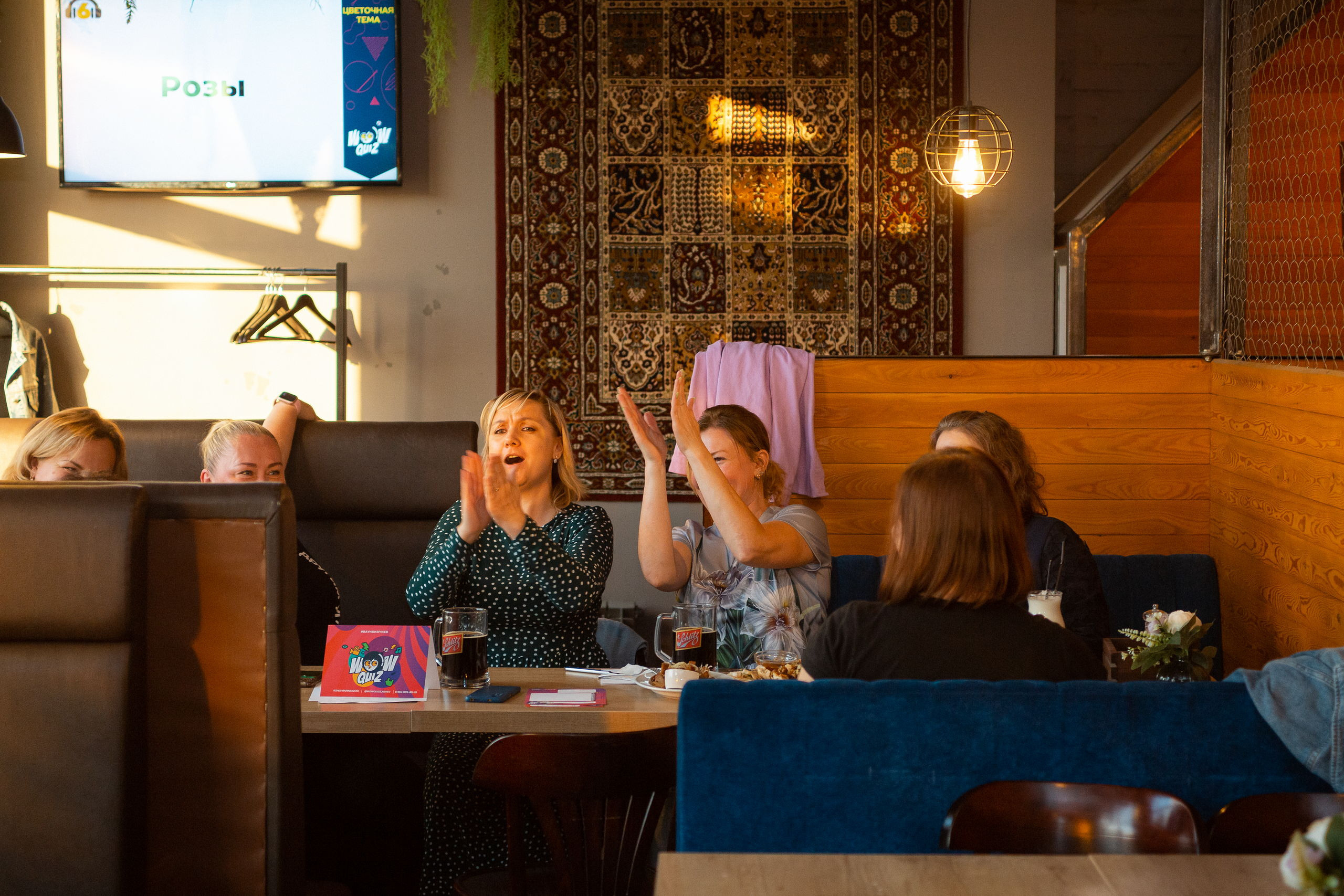 Репортажная съемка WOW QUIZ в кафе Огород, город Ржев. Алёна Мелихова | Фотограф Тверь, Старица, Ржев