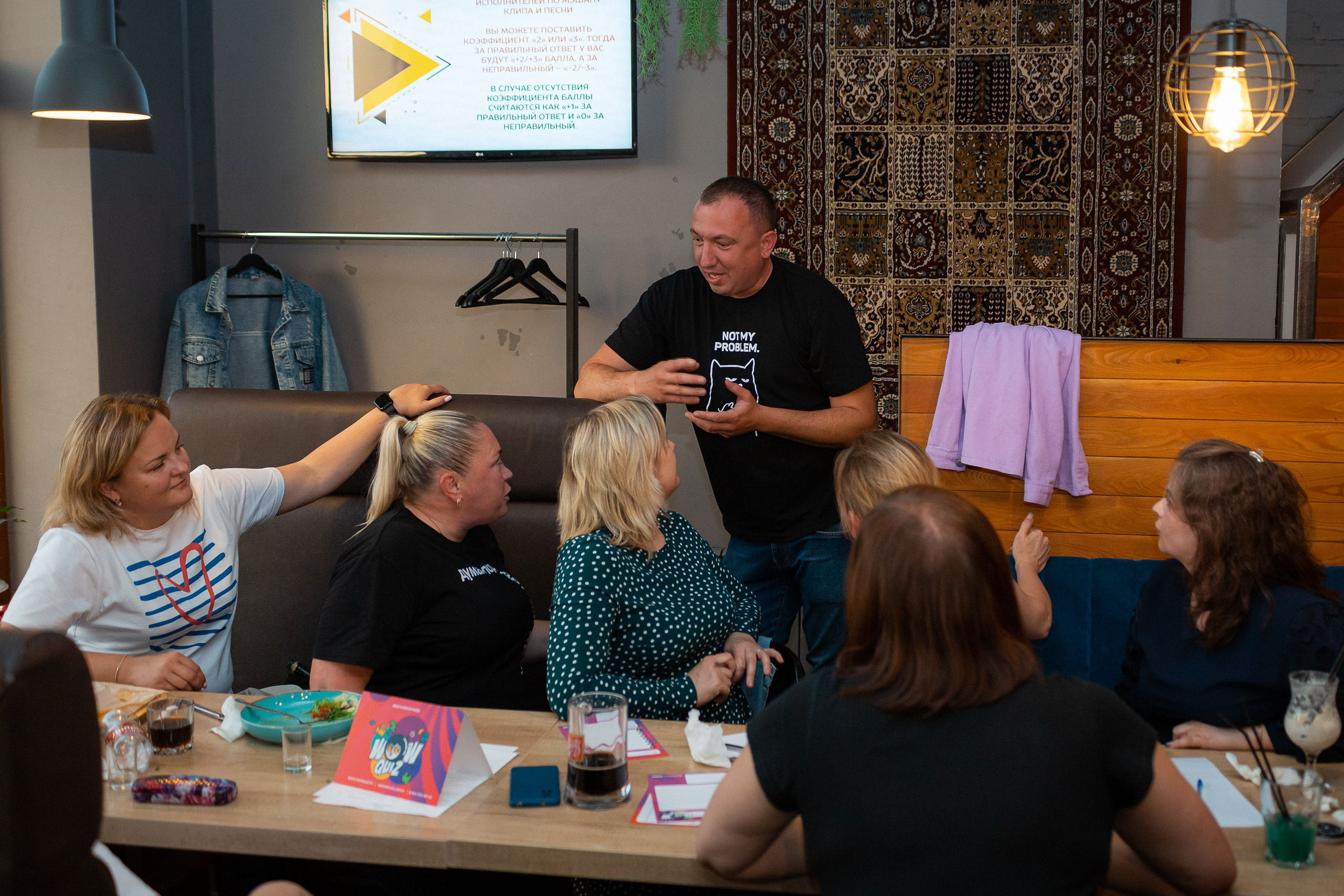 Репортажная съемка WOW QUIZ в кафе Огород, город Ржев. Алёна Мелихова | Фотограф Тверь, Старица, Ржев