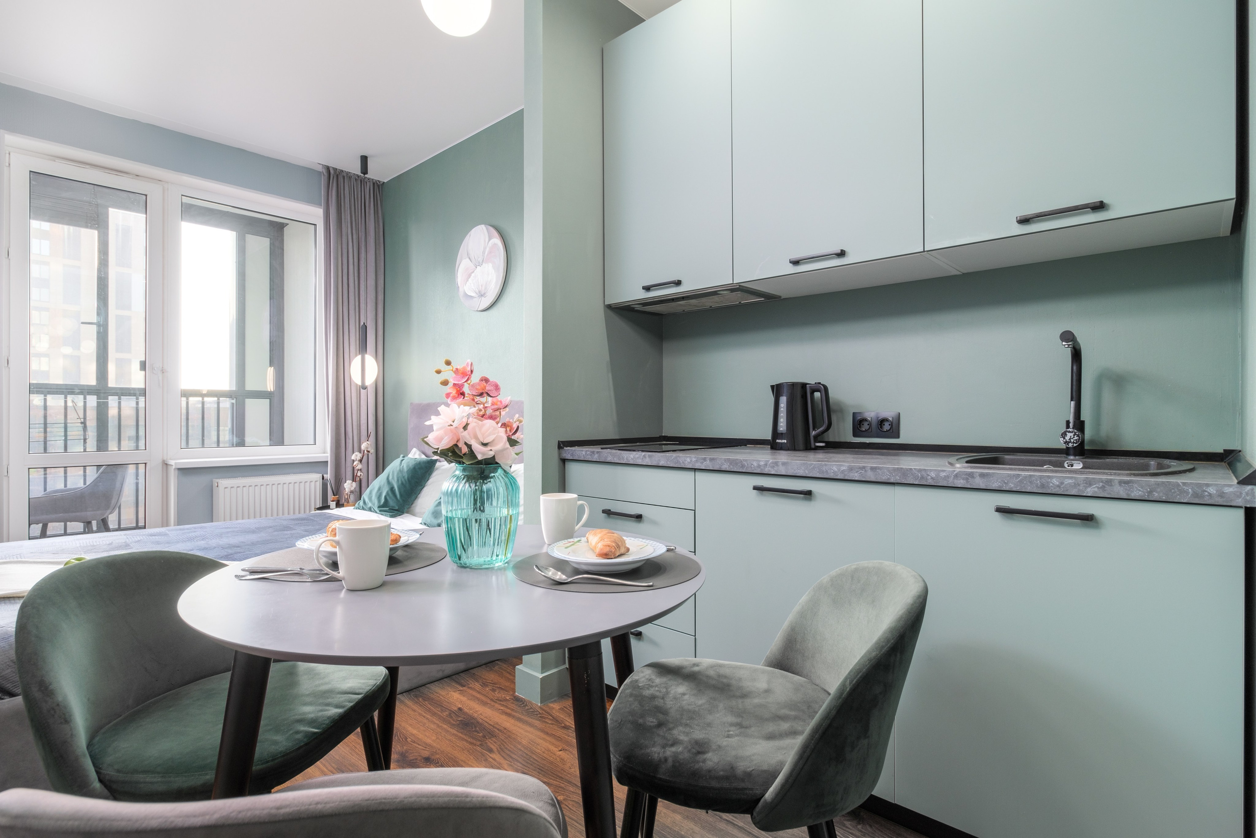 Студия, Уральская ул