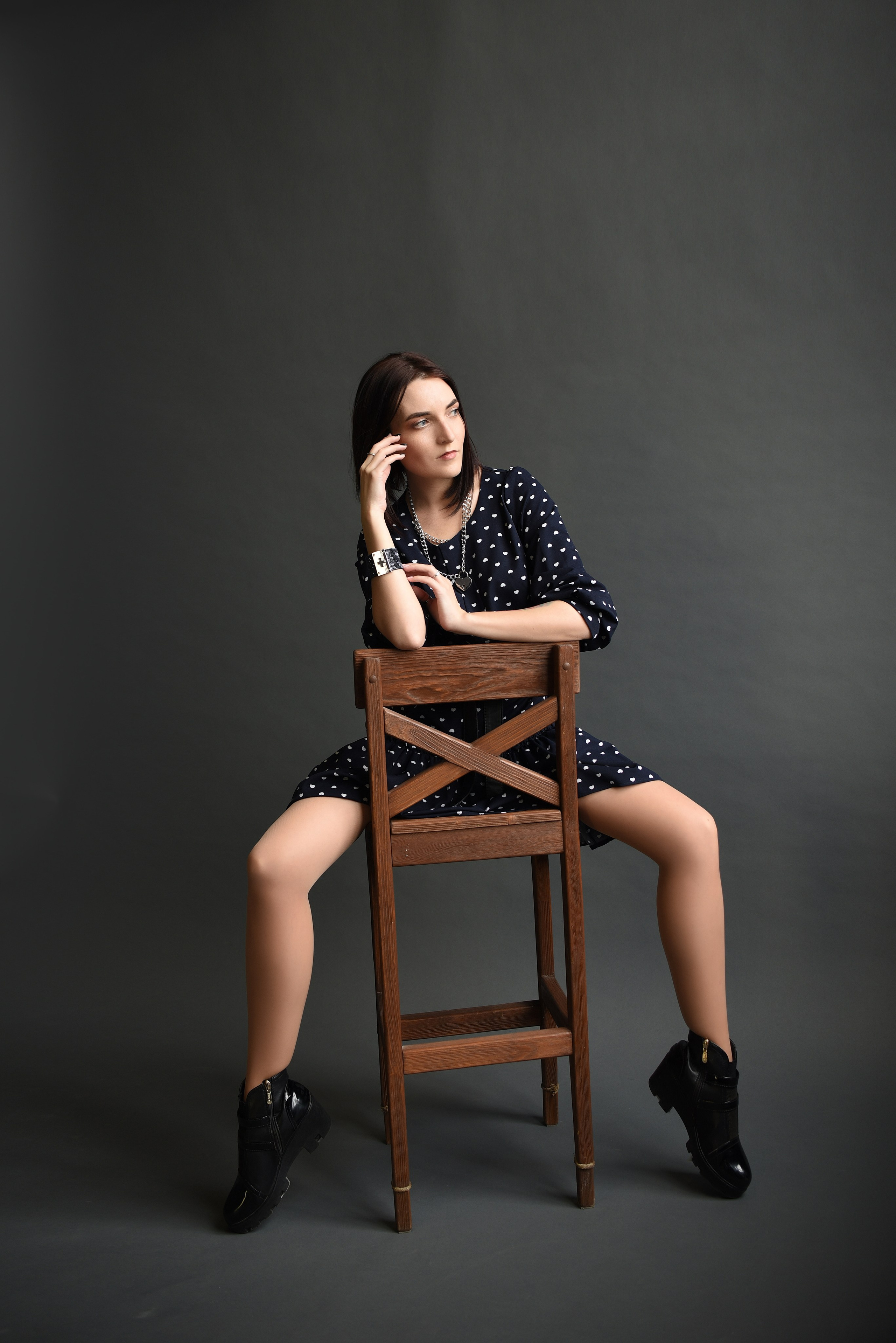 Индивидуальная студийная. Свадебный, семейный, детский, контент фотограф в Омске Максим Ильин