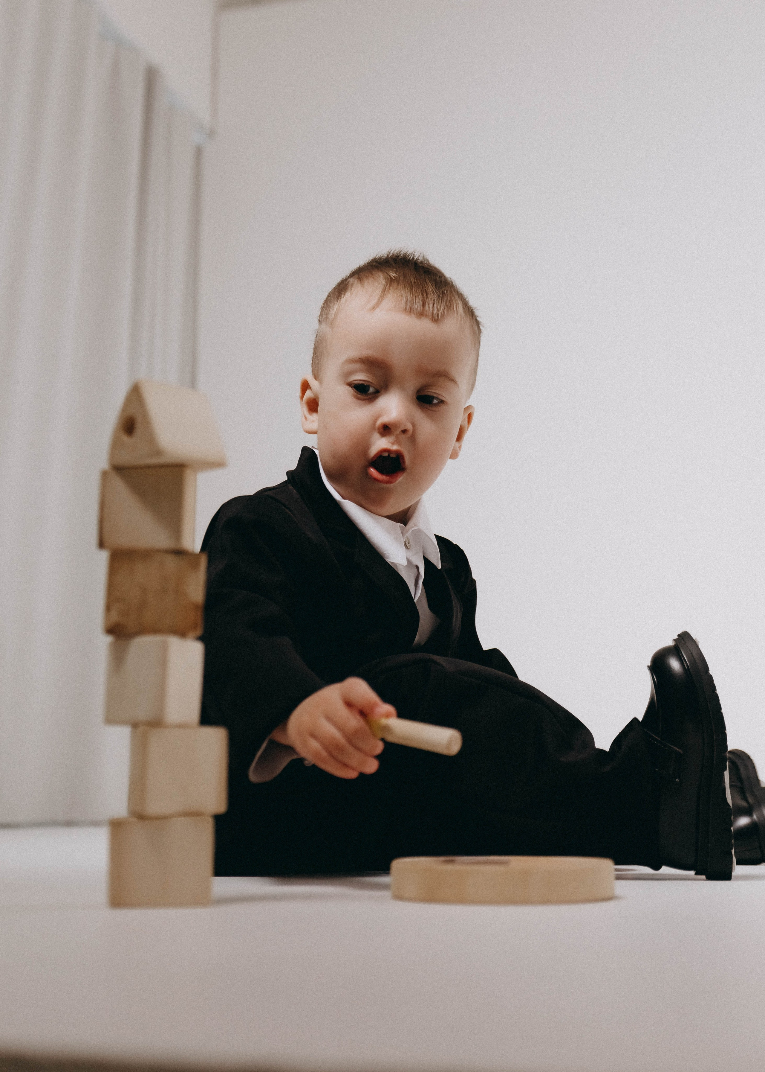 Эмиру 2 годика (на циклораме). Семейный фотограф Софи Симакова в Волгограде и Волжском